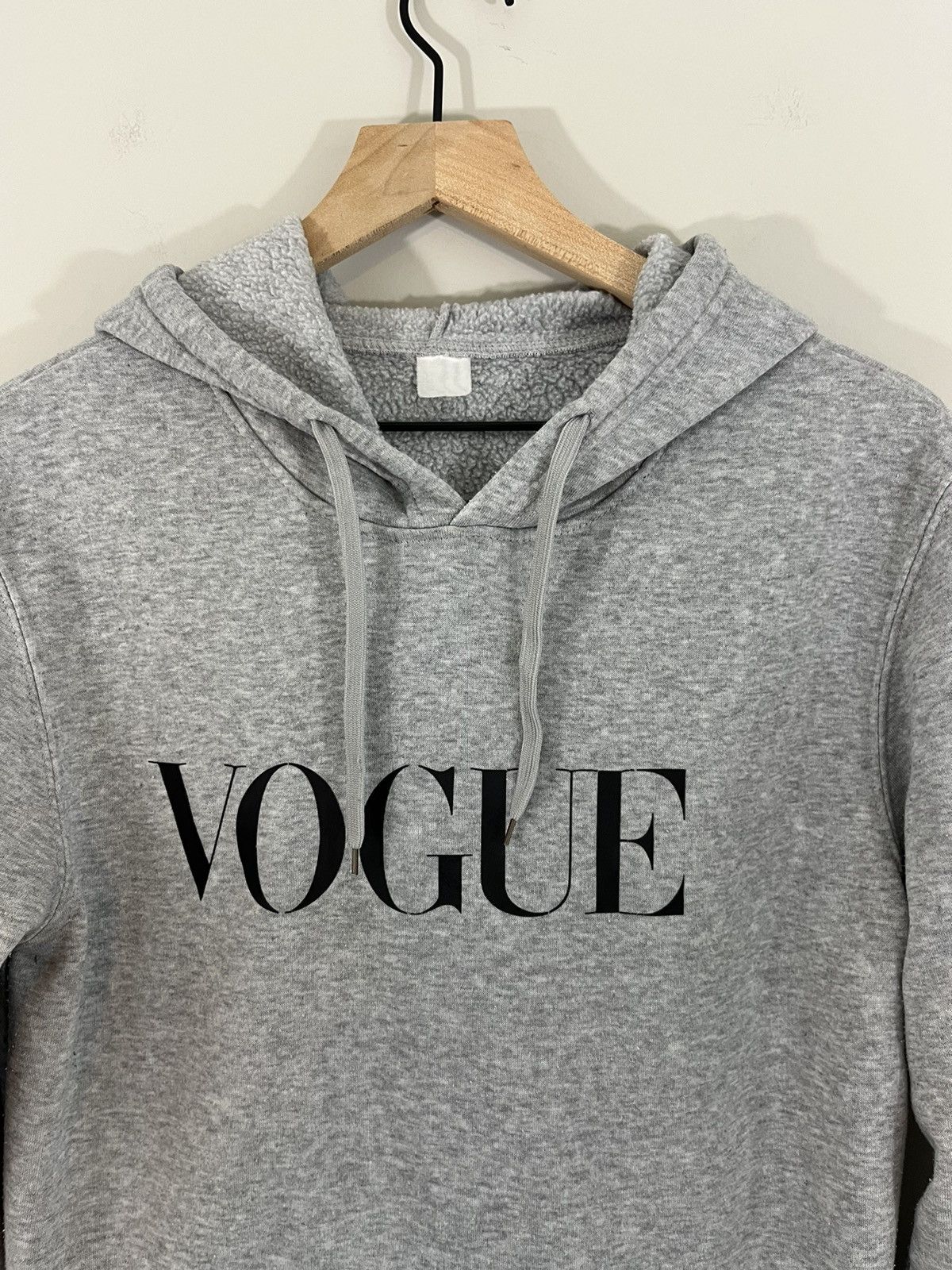 Vintage VOGUE Distressed Gray Hoodie Size US L / EU 52-54 / 3 - 1 Thumbnail