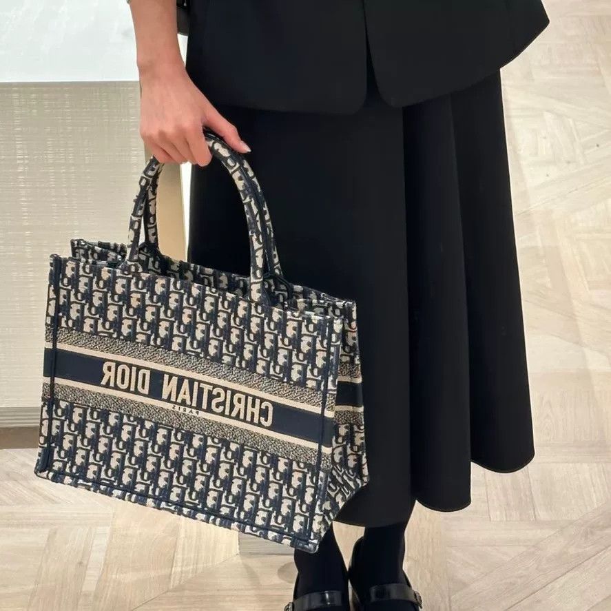 Dior Pre-loved Bag Very good condition Size ONE SIZE - 1 Thumbnail