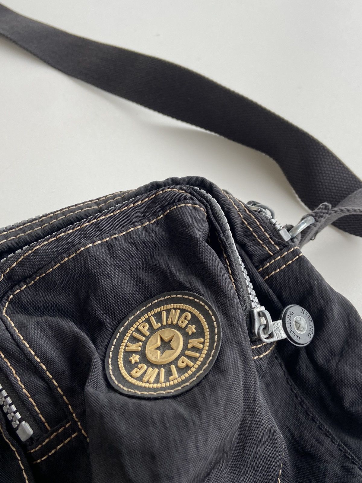 Japanese Brand × Vintage Kipling Vintage Messenger Y2K black Size ONE SIZE - 4 Thumbnail