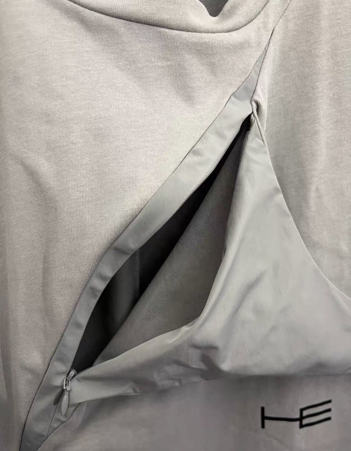 Heliot Emil Heliot Emil HE Nylon Pocket-Panel Short-Sleeve T-Shirt Size US M / EU 48-50 / 2 - 6 Thumbnail