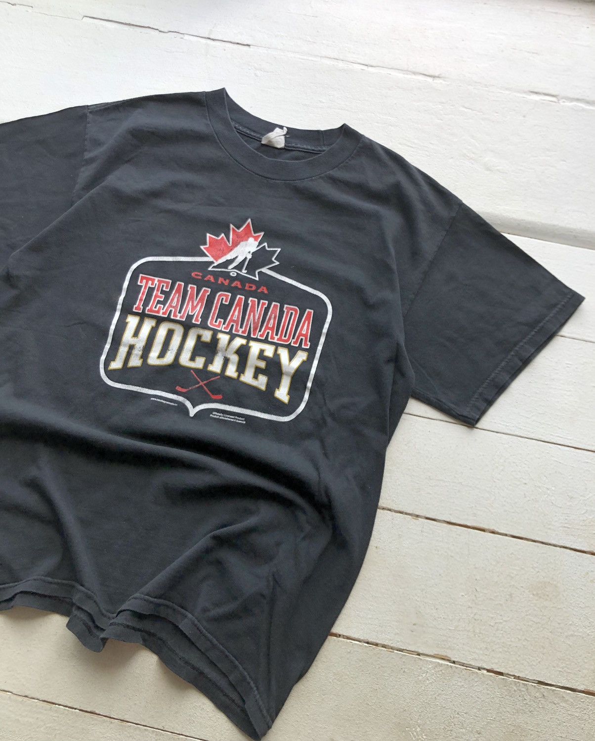 Vintage Very Vintage T shirt Team Canada Hockey Size US L / EU 52-54 / 3 - 2 Thumbnail