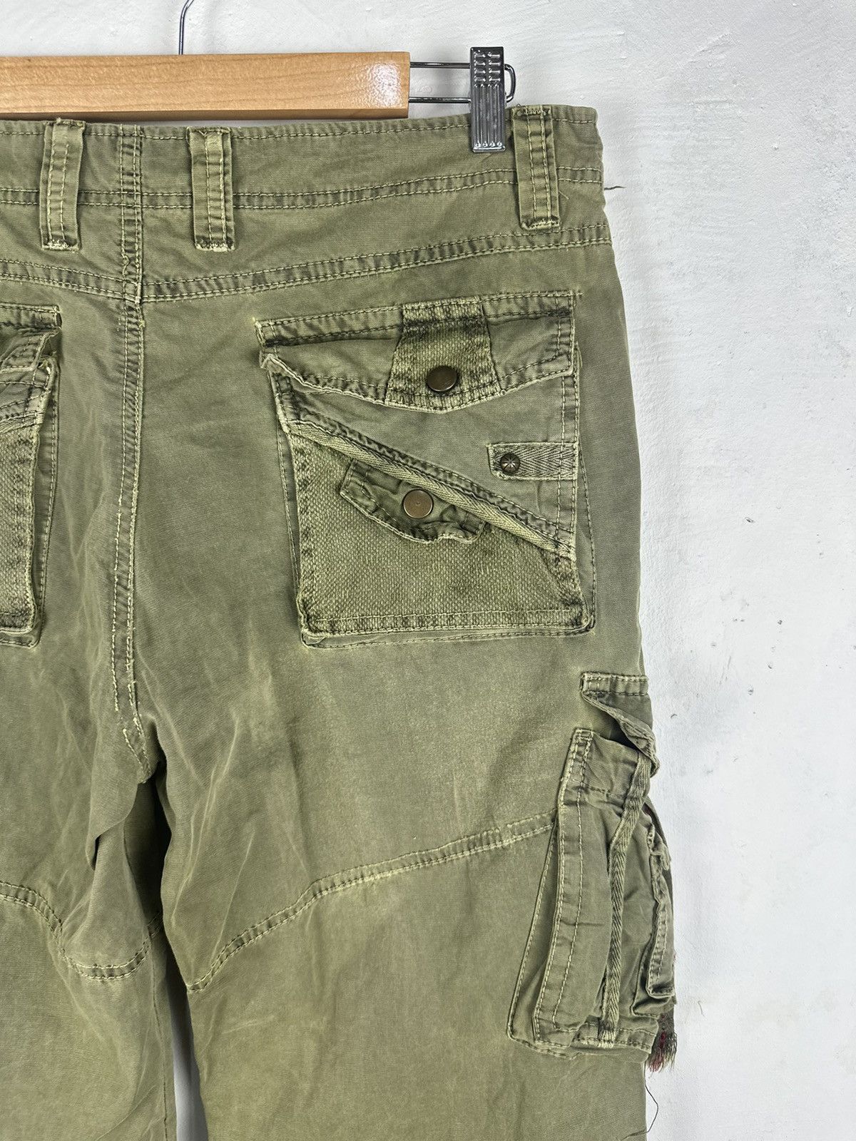Japanese Brand CARGO PANTS SEDITIONARIES MULITPOCKET STREETWEAR STYLE Size US 33 - 16 Thumbnail