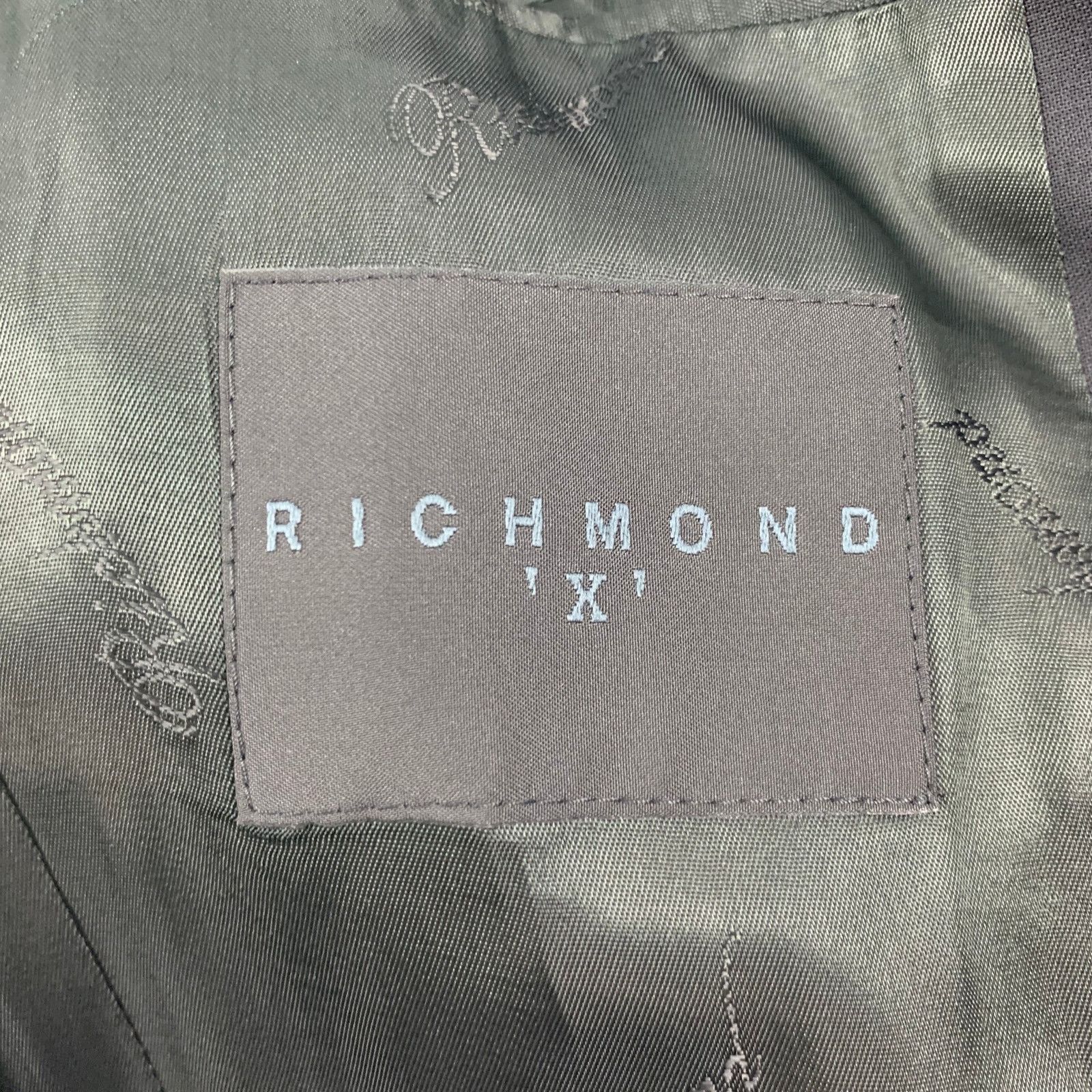 John Richmond JOHN RICHMOND Size 38 Black Wool Peak Lapel Sport Coat Size 38R - 8 Thumbnail