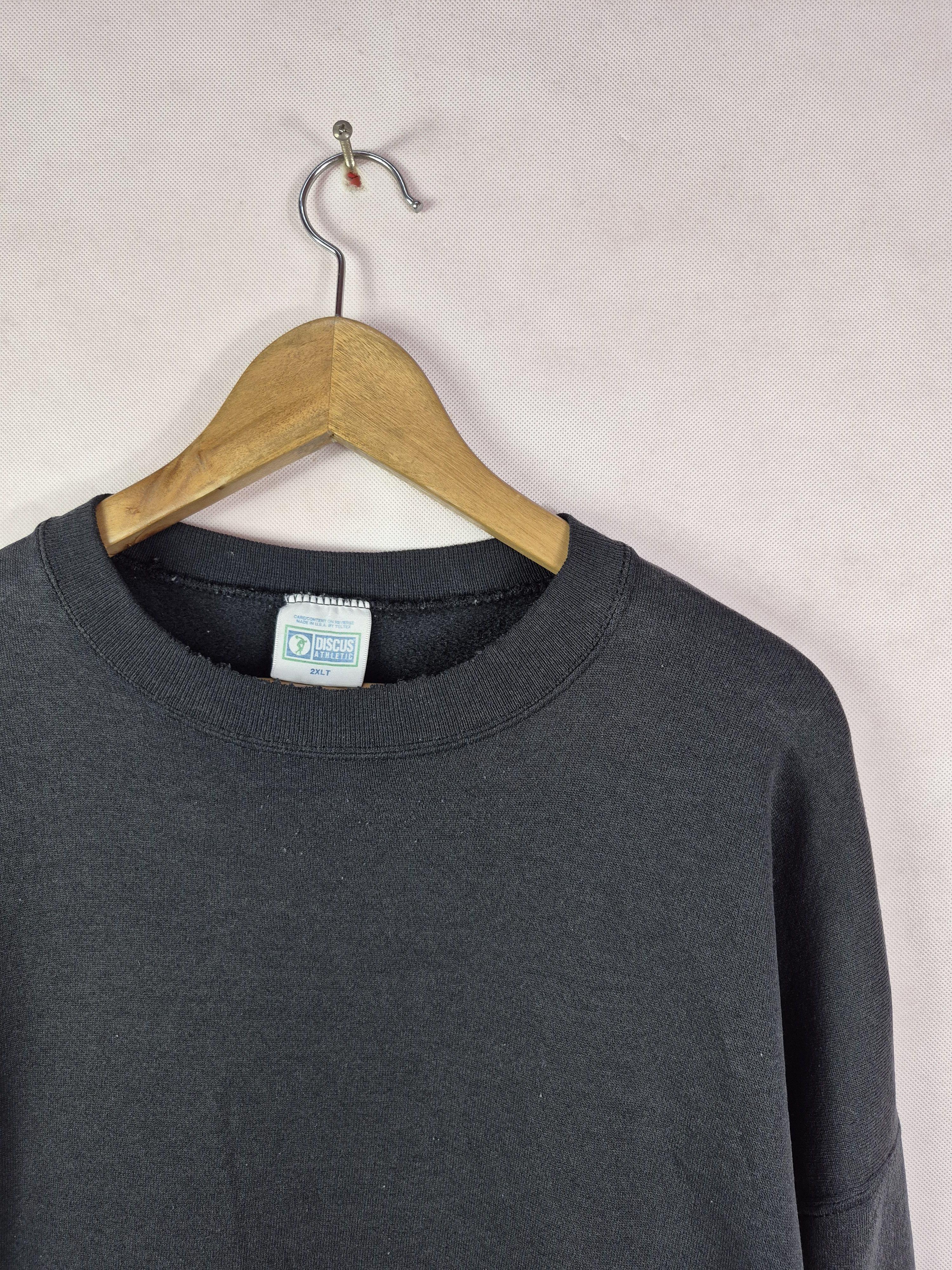 Vintage 🔥 Vintage Tultex Discus Athletic Distressed Sweatshirt Size US XXL / EU 58 / 5 - 2 Thumbnail