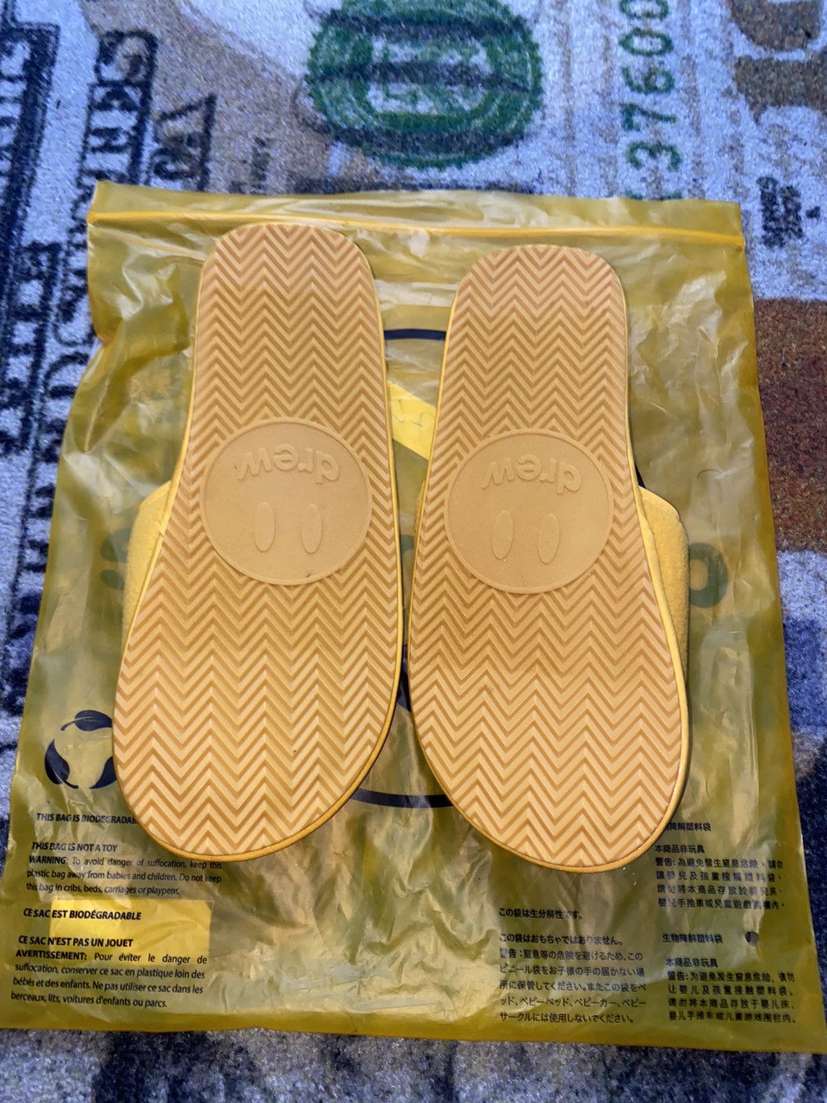 Drew House × Justin Bieber Justin Bieber x Drew House Mascot Slippers SMALL MEDIUM Size US 8 / EU 41 - 3 Thumbnail