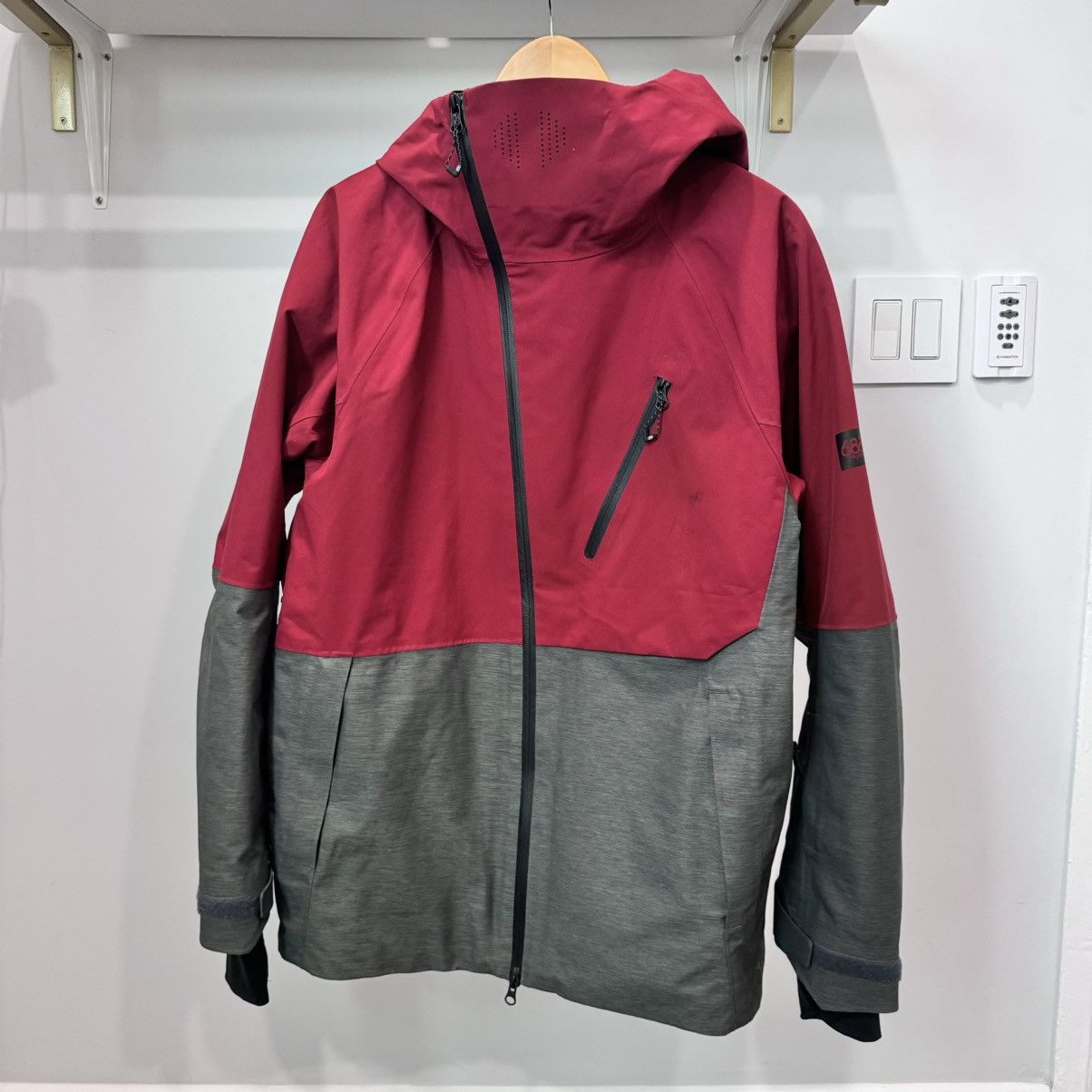 image of 686 Glcr Thermagraph Snowboard Jacket in Red, Men's (Size Small)