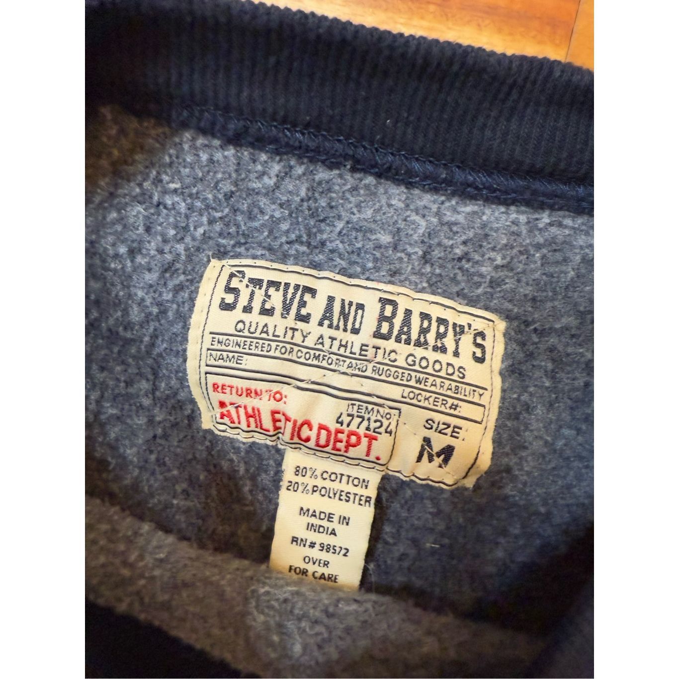 Vintage Size M - Vintage Y2K Steve & Barry’s Notre Dame embroidered Navy crewneck Size US M / EU 48-50 / 2 - 3 Thumbnail