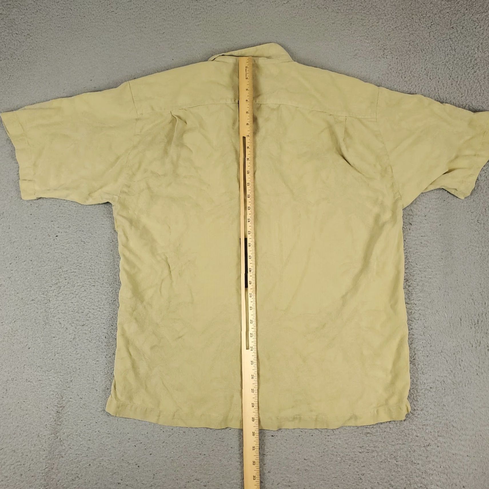 Tommy Bahama Tommy Bahama Button-Up Shirt Mens Large Beige Tropical Hawaiian Short Sleeve Size US L / EU 52-54 / 3 - 4 Thumbnail