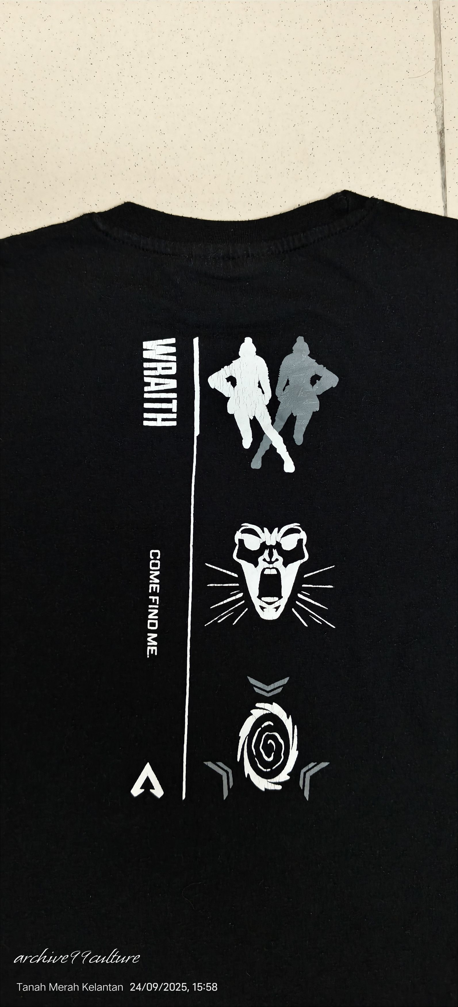 Apex 2019 Official merch Apex Legends Wraith by level up wear Size US S / EU 44-46 / 1 - 9 Thumbnail