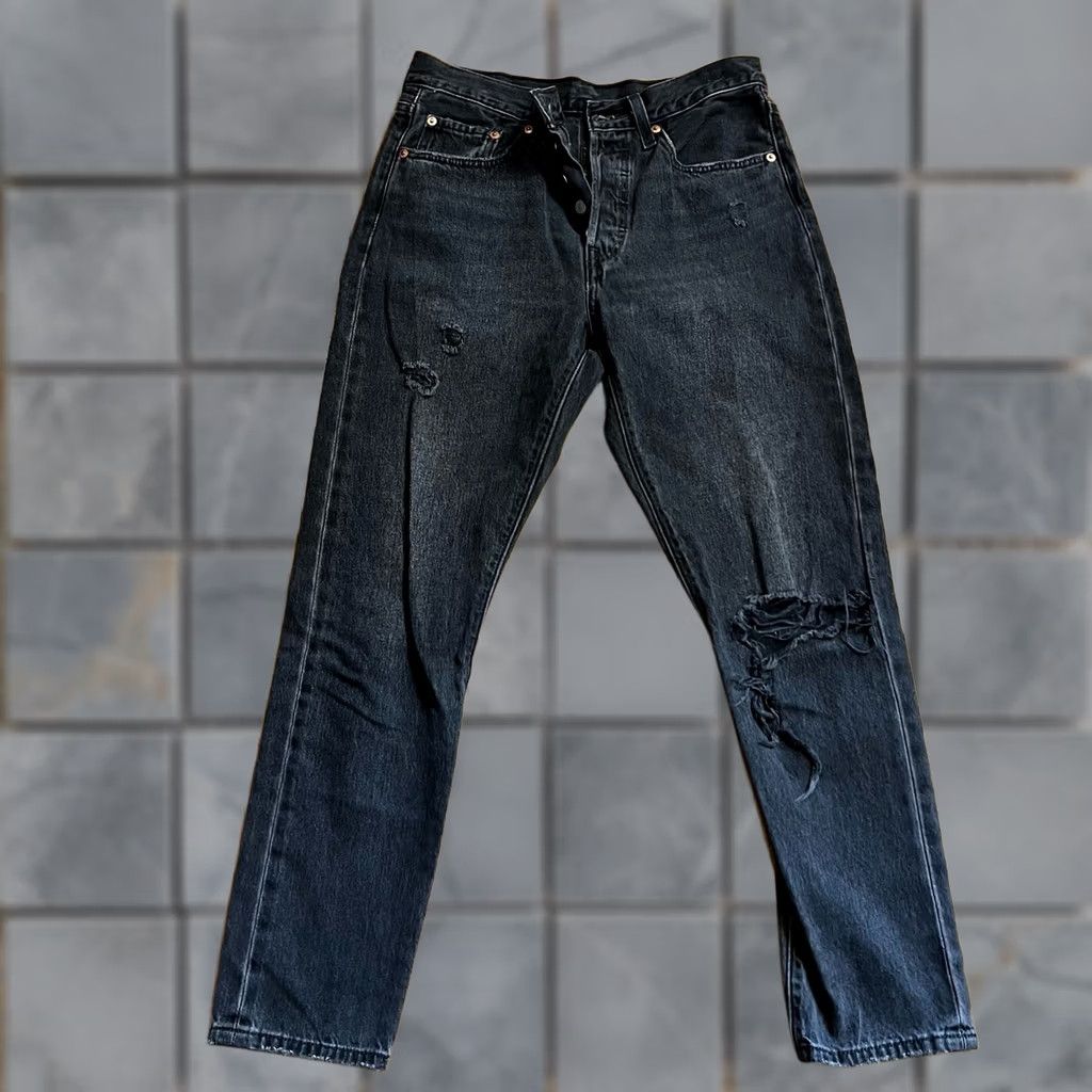 Levi's Item Specifications: Brand: Adidas Size 27" / US 4 / IT 40 - 1 Thumbnail