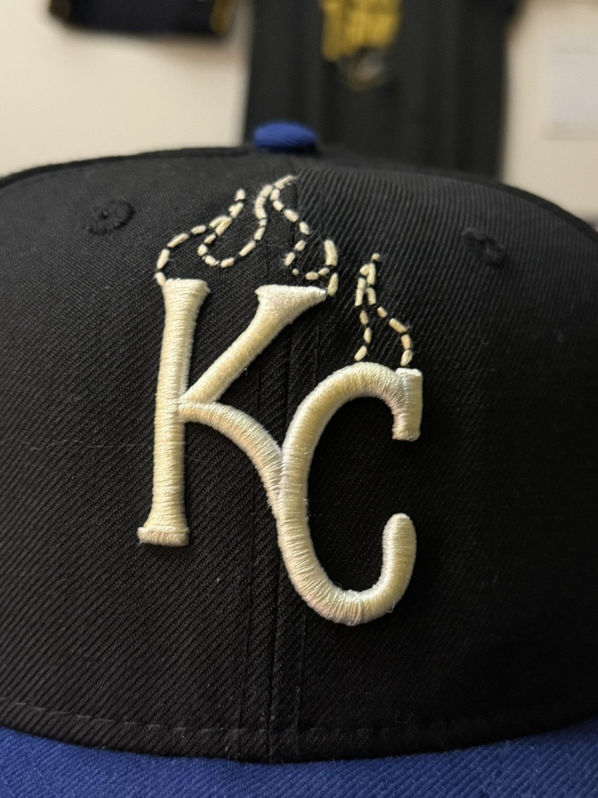 New Era Loso Wav Maxxx Studio Kansas City Royals Sashiko Fitted Hat Size ONE SIZE - 3 Thumbnail