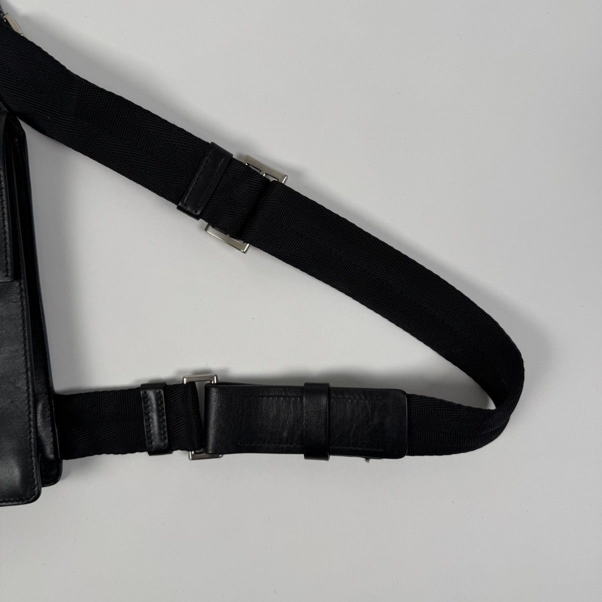 Prada Prada SS1999 Black Leather Crossbody Sling Holster Bag Size ONE SIZE - 4 Thumbnail
