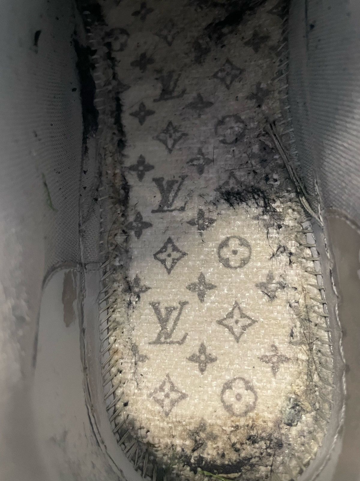 Louis Vuitton Louis Vuitton Trainer Sneakers White Size US 8 / EU 41 - 7 Thumbnail