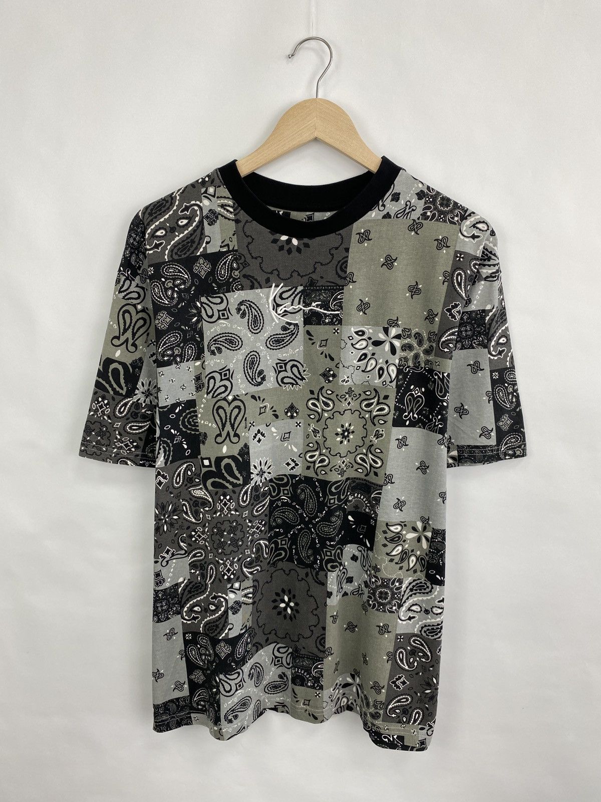 Karl Kani × Vintage Karl Kani Bandana Paisley Tu Pac Style T-Shirt Hype Size US M / EU 48-50 / 2 - 3 Thumbnail