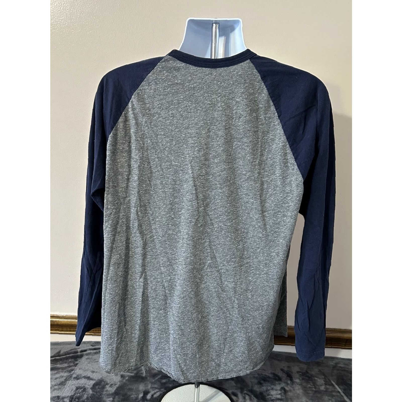 Vintage VINTAGE University Of Michigan Wolverines Long Sleeve Shirt Men XL Gray Blue Retro Brand Size US XL / EU 56 / 4 - 6 Thumbnail