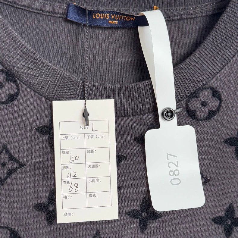 Louis Vuitton Louis Vuitton Black presbyopic flocked full print pocket s Size US L / EU 52-54 / 3 - 2 Thumbnail