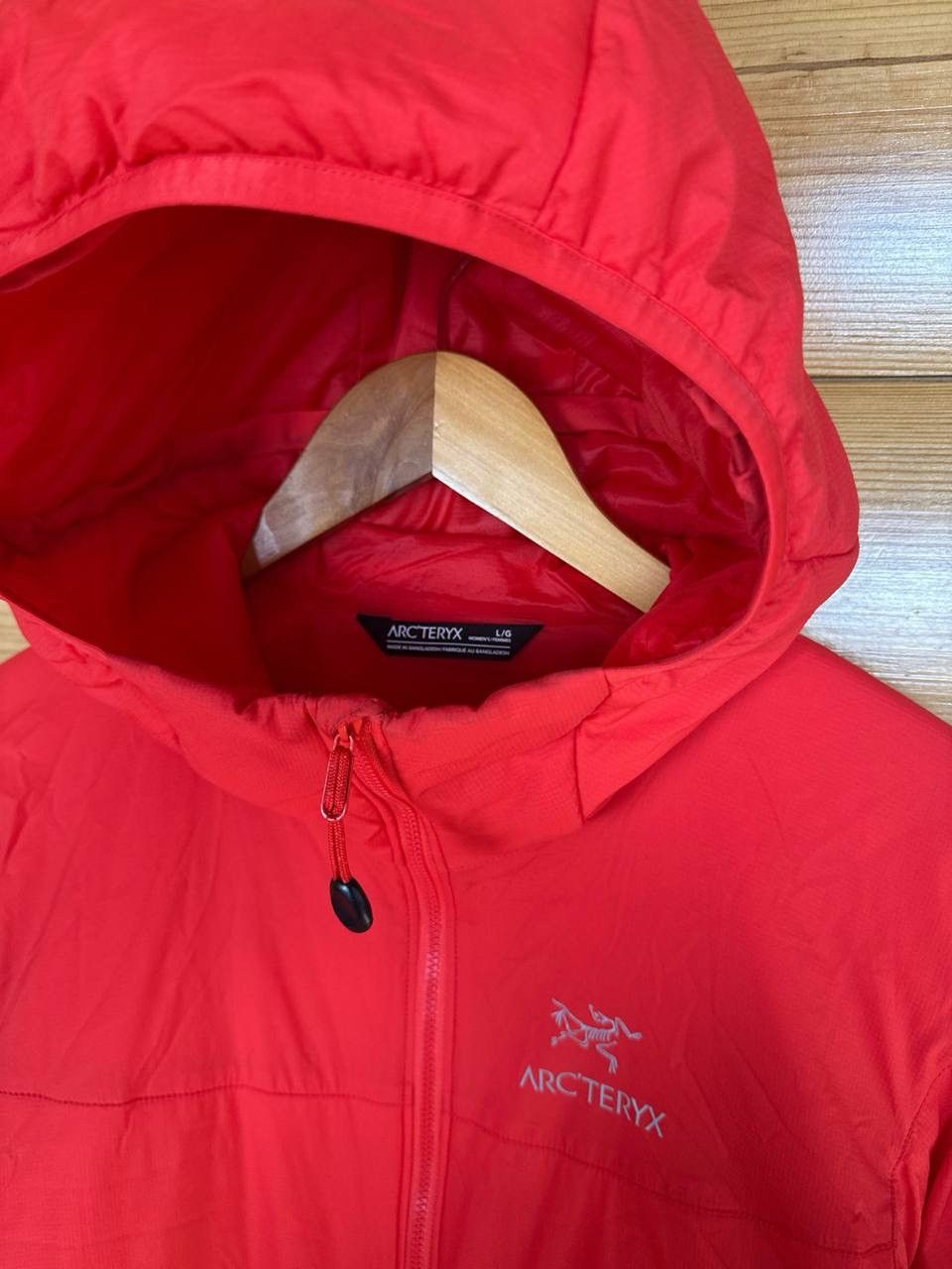 Arc'teryx Arc’teryx Atom LT Jacket Red Hooded Insulated Women Size US L / EU 52-54 / 3 - 6 Thumbnail