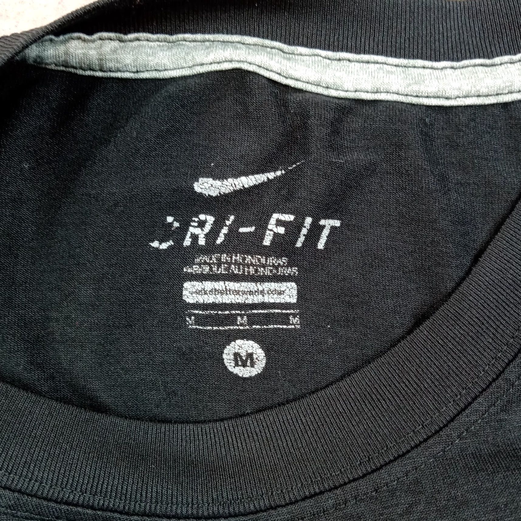 Nike Nike Shirt Mens Medium Black Dri Fit Short Sleeve Crew Neck Logo Swoosh Wicking Size US M / EU 48-50 / 2 - 5 Thumbnail