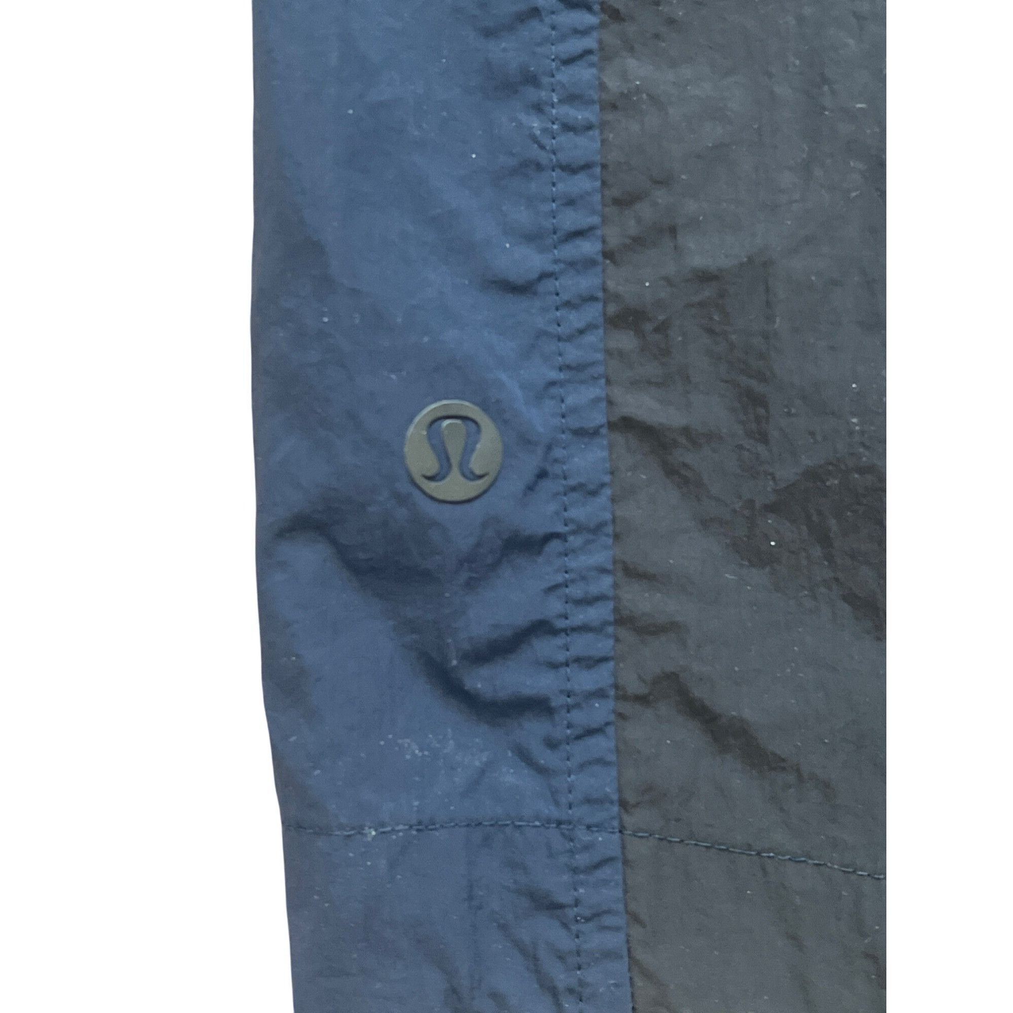 Lululemon Lululemon Evergreen Short Size 6 NWOT True Navy / Black Size 28" / US 6 / IT 42 - 5 Thumbnail