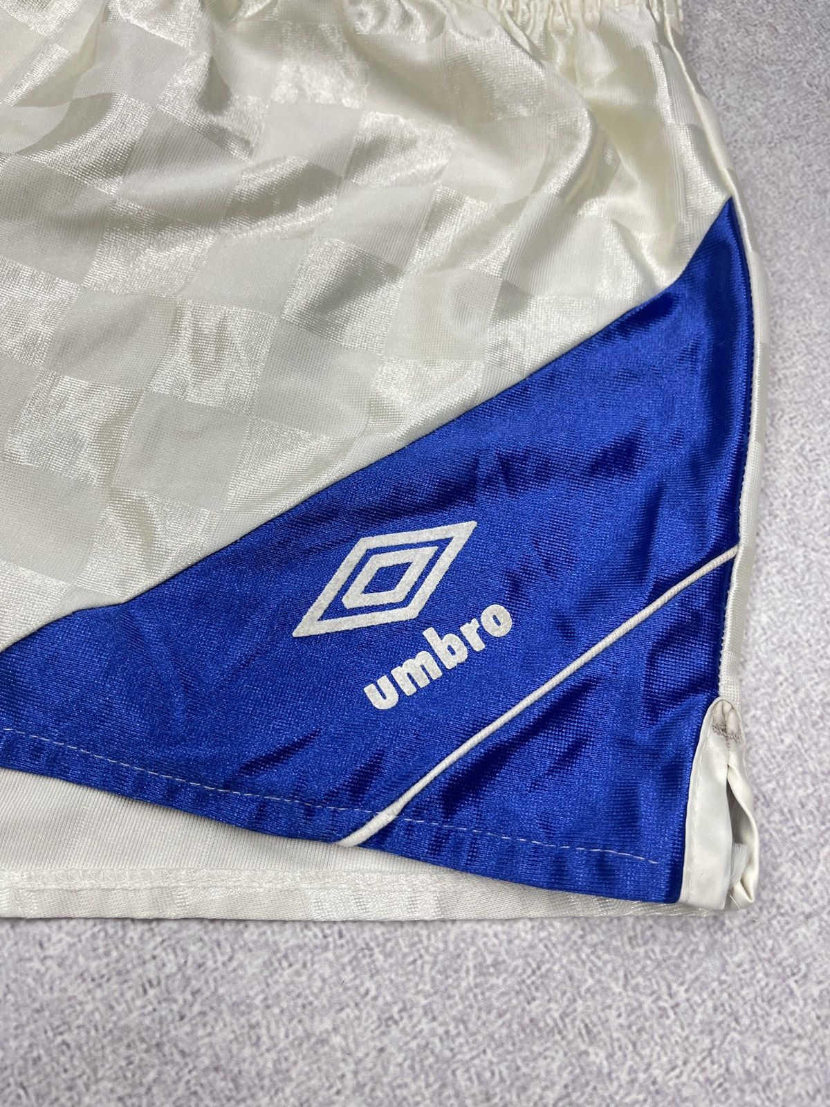 Umbro Rare Vintage Umbro Everton EFC 1989-91 Home Soccer Shorts Size US 32 / EU 48 - 4 Thumbnail