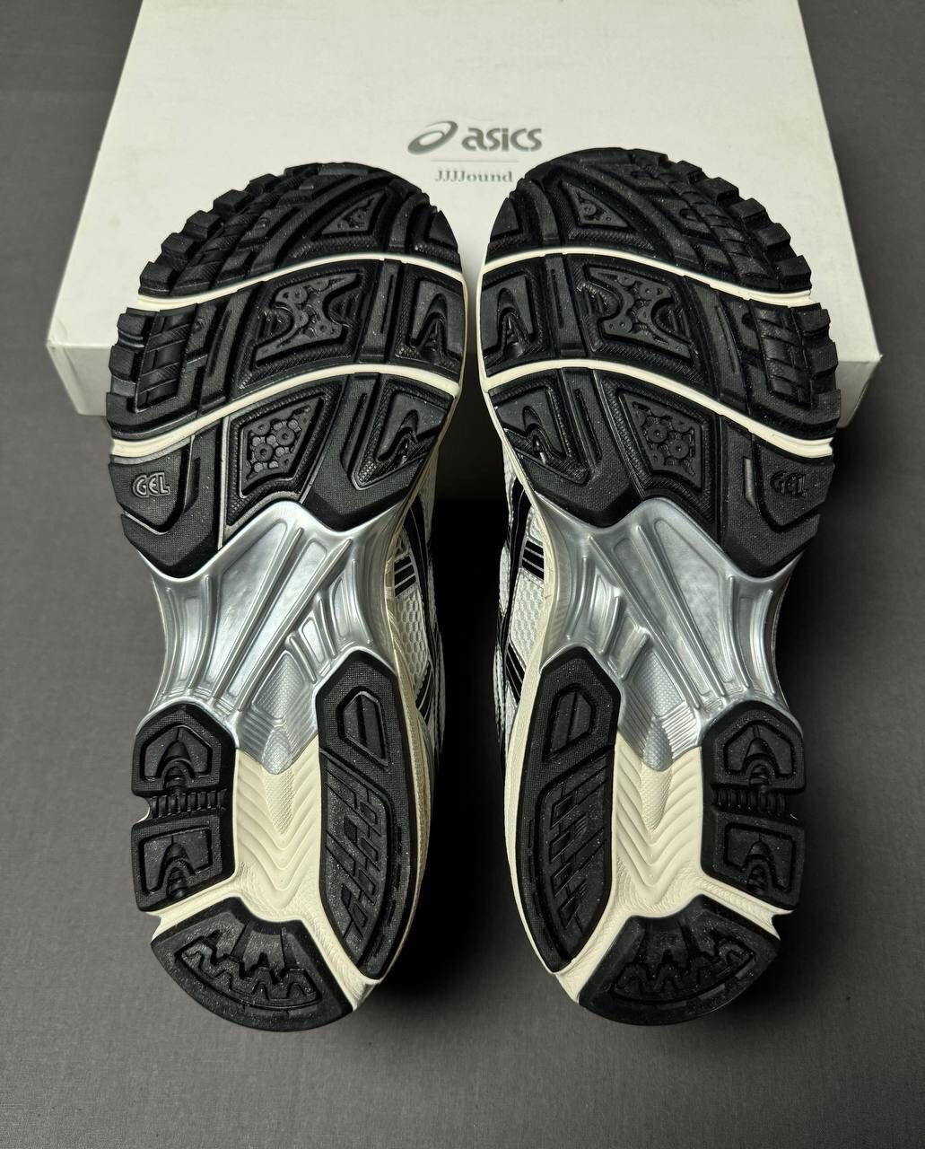 Asics × JJJJound Asics x Jjjound Gel Kayano 14 Silver Black Size US 11 / EU 44 - 5 Thumbnail