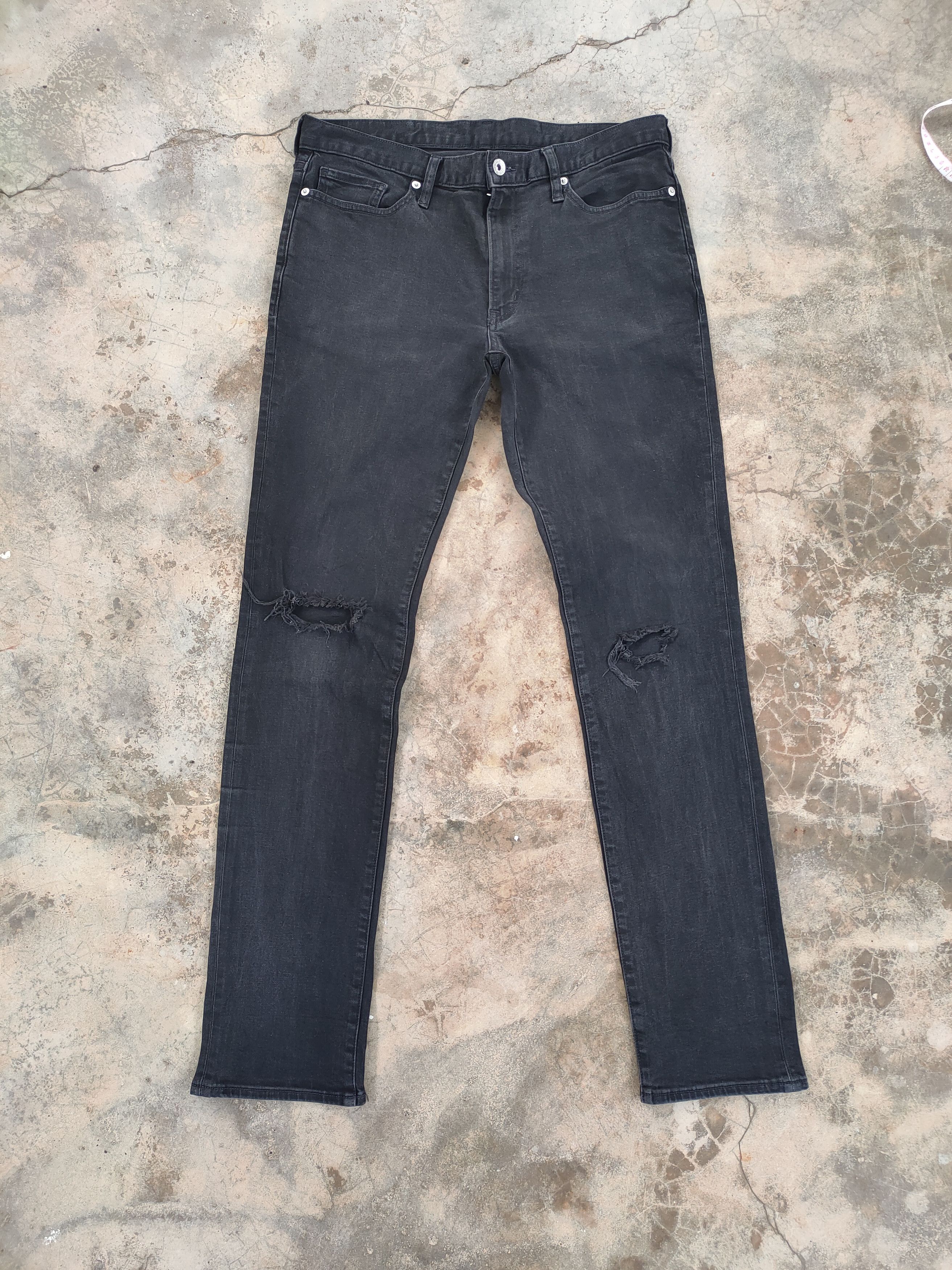 Japanese Brand VINTAGE JAPANESE SKINNY BLACK RIPPED DENIM PANTS Size US 34 / EU 50 - 2 Thumbnail