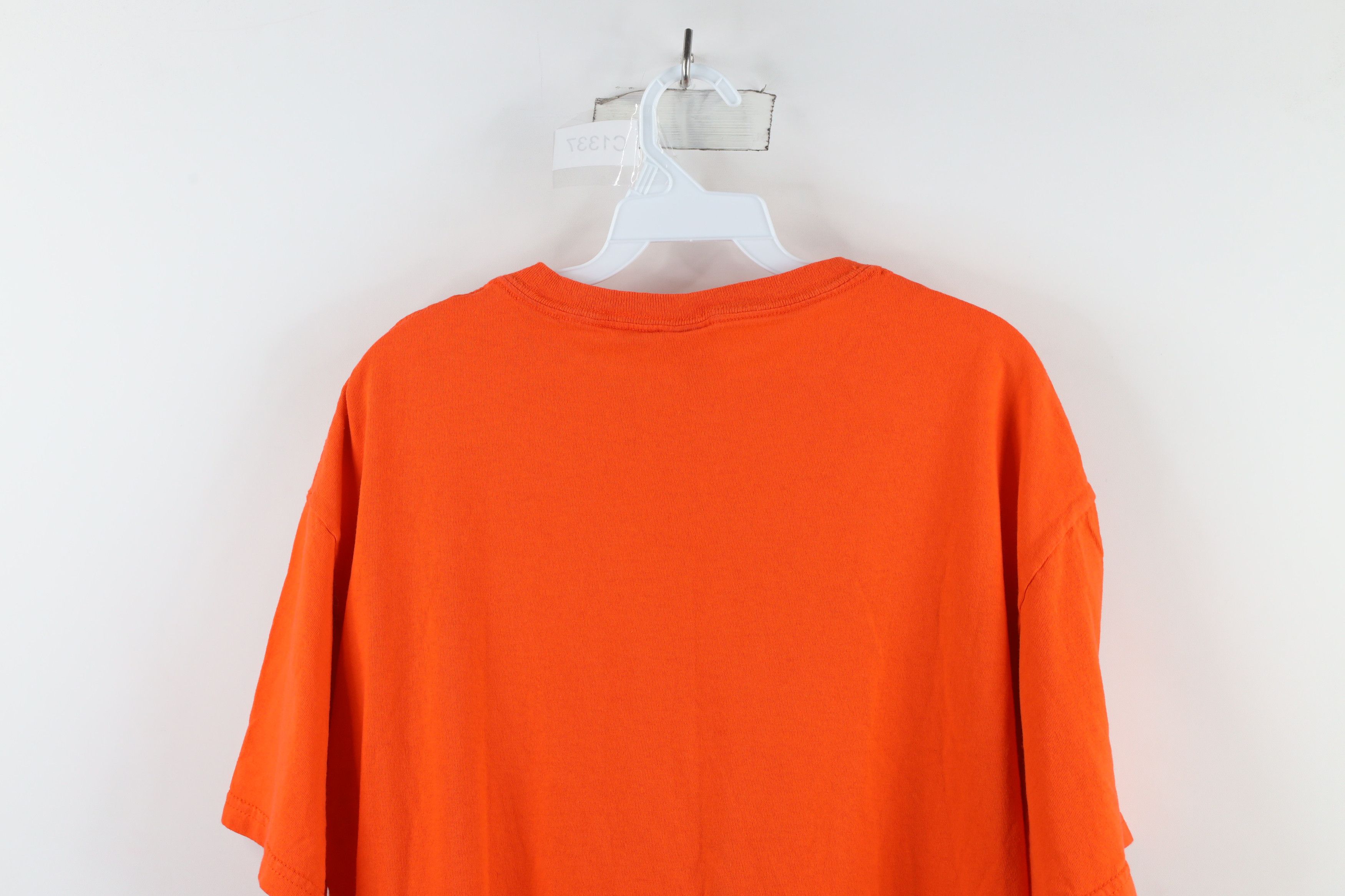 Vintage Vintage 90s Streetwear Halloween Bee Witching T-Shirt Orange Size L / US 10 / IT 46 - 9 Thumbnail