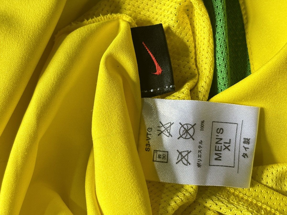 Nike Vintage Brazil 2002/2003 Home Jersey Size US XL / EU 56 / 4 - 4 Thumbnail