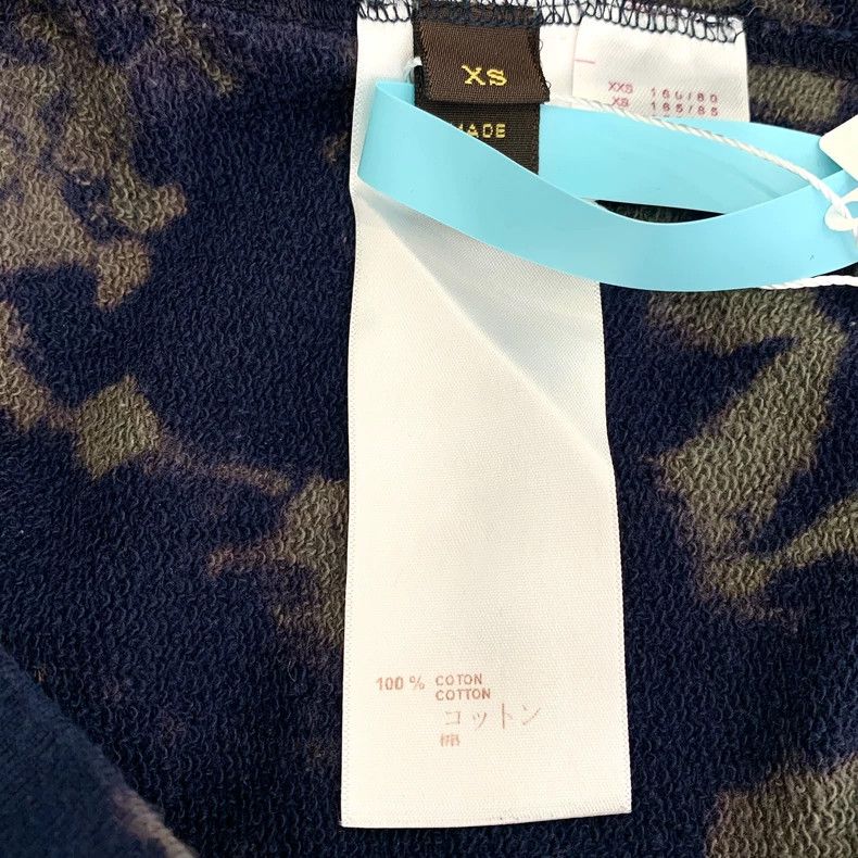 Louis Vuitton Louis Vuitton Navy camo scissors-embroidered cotton crew n Size US XS / EU 42 / 0 - 7 Thumbnail