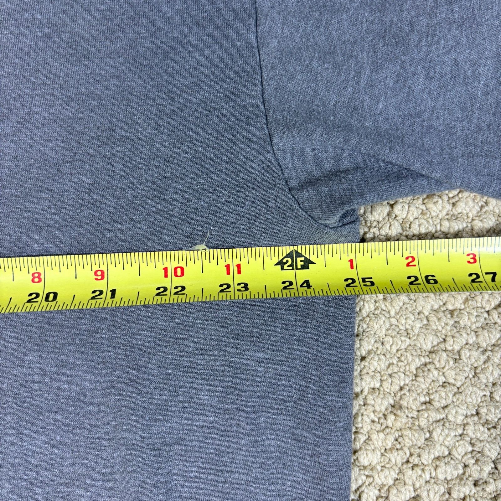 Nike vintage 90s nike logo gray tshirt black swoosh logo XL retro Size US XL / EU 56 / 4 - 5 Thumbnail