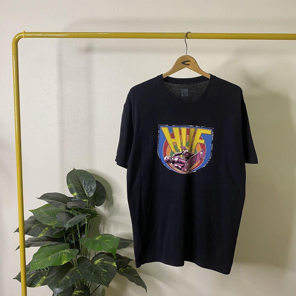 Huf Huf Skateboard Nice Design Streetwear Tee Size US L / EU 52-54 / 3 - 1 Thumbnail
