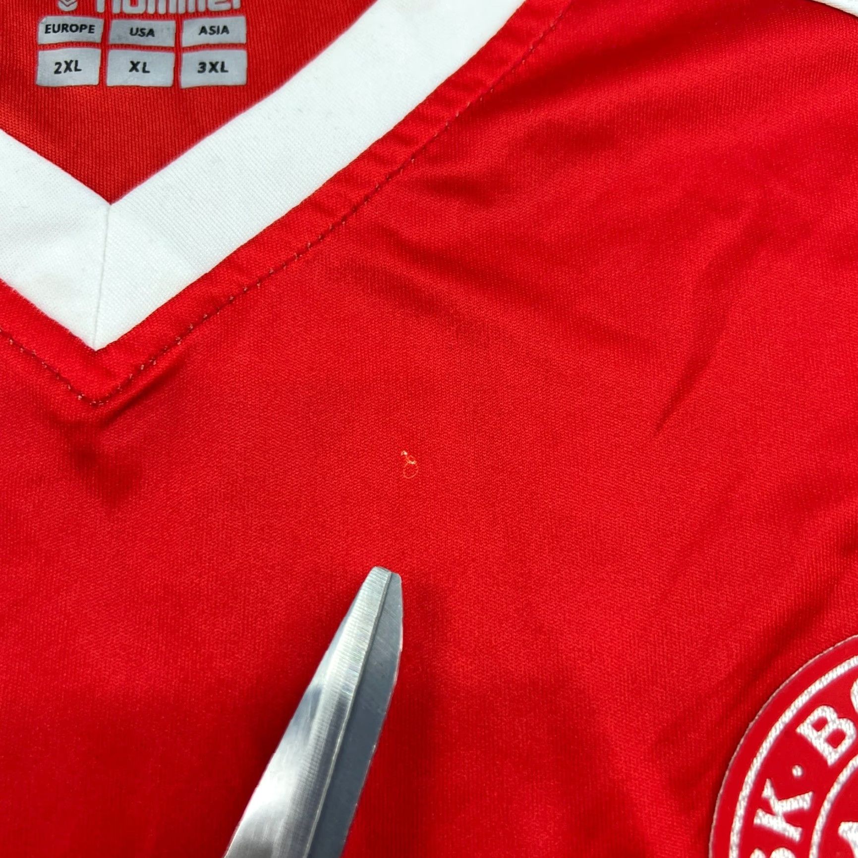 Hummel Denmark 2023 2024 Home Rasmus Højlund Hummel Shirt Mens 2XL Red Football Jersey Shirt Size US XXL / EU 58 / 5 - 6 Thumbnail