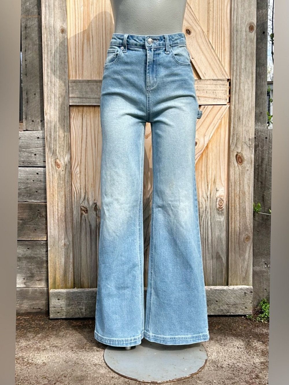 Juicy Couture Juicy Couture Light Wash Stretch Wide Leg Carpenter Jeans Size 25" / US 0 / IT 36 - 1 Thumbnail
