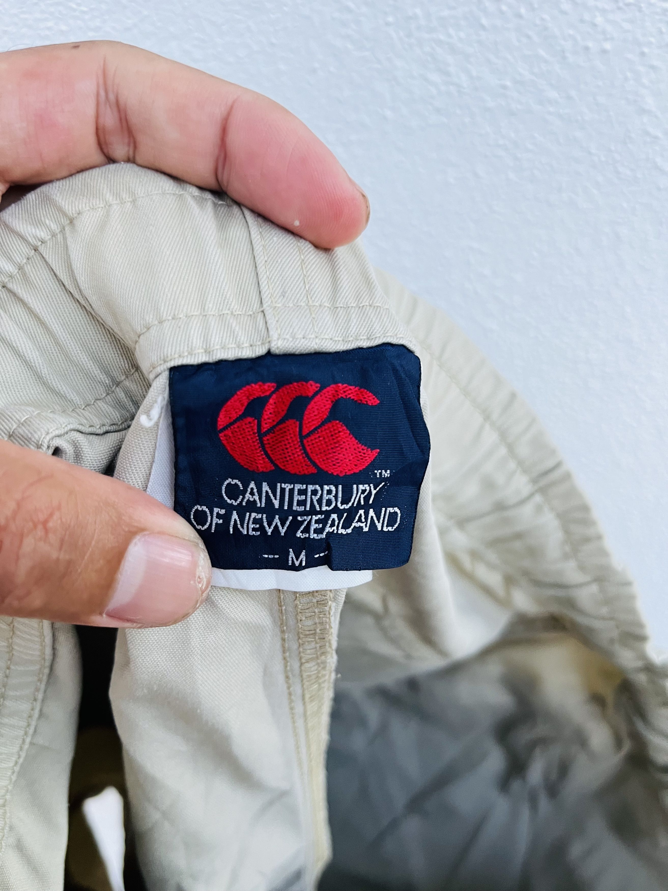 Canterbury of New Zealand × Japanese Brand × Vintage Vintage Canterbury Of New Zealand Big Logo Cream Short Pant Size US 35 - 13 Thumbnail