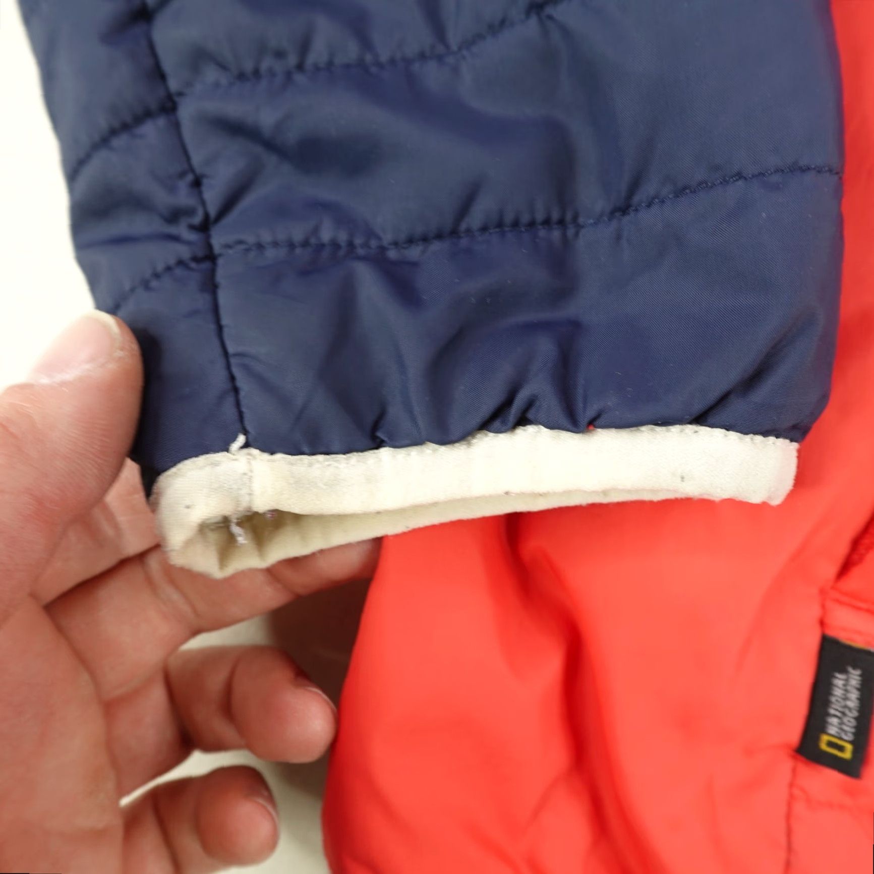 Vintage Craghoppers Nat Geo Jacket Women M Orange Puffer Jacket Full Zip Insulated Logo Zip Pockets Casual Travel Workwear Modern Outdoor Theme Nature 90s? Size M / US 6-8 / IT 42-44 - 5 Thumbnail