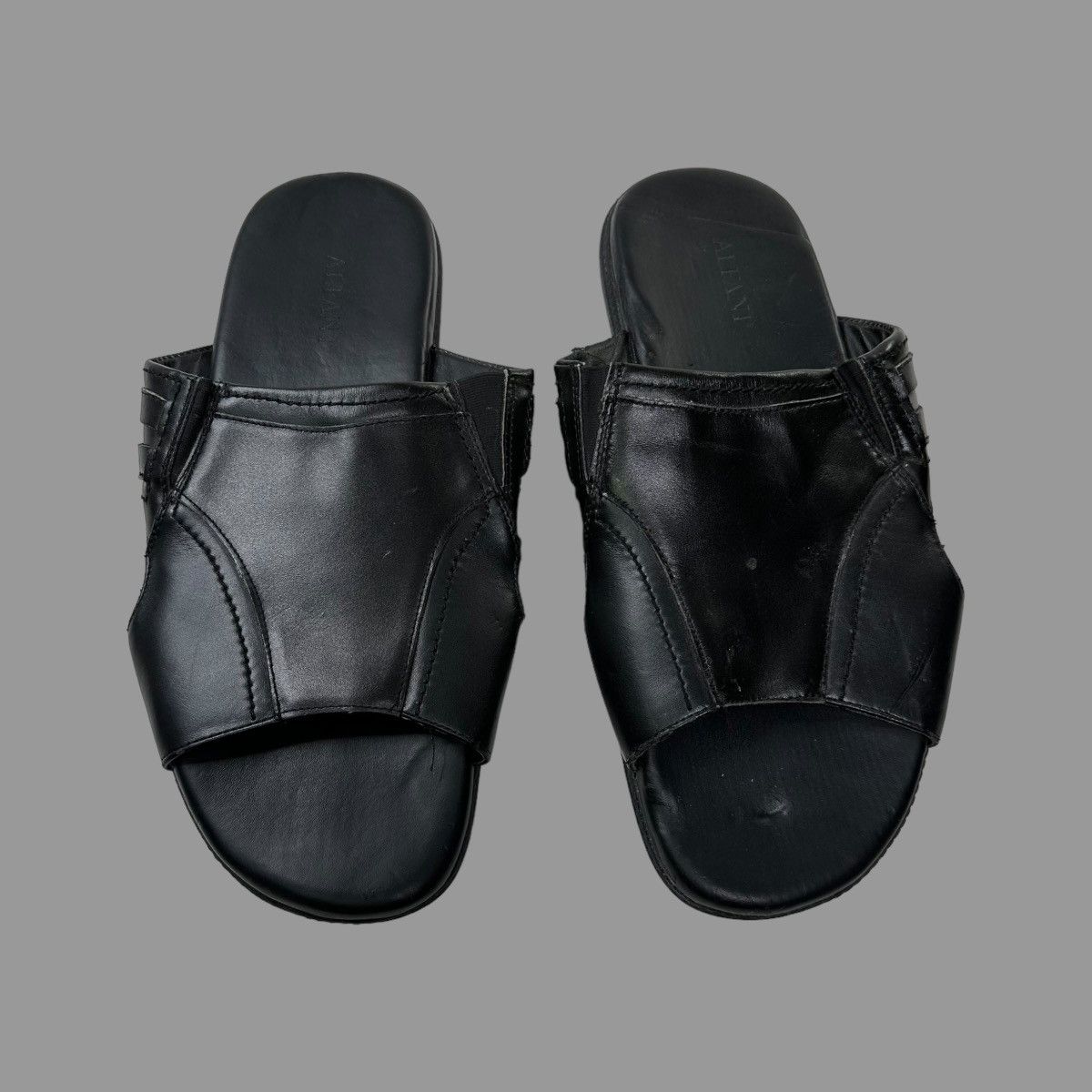 Vintage black leather slip on slides