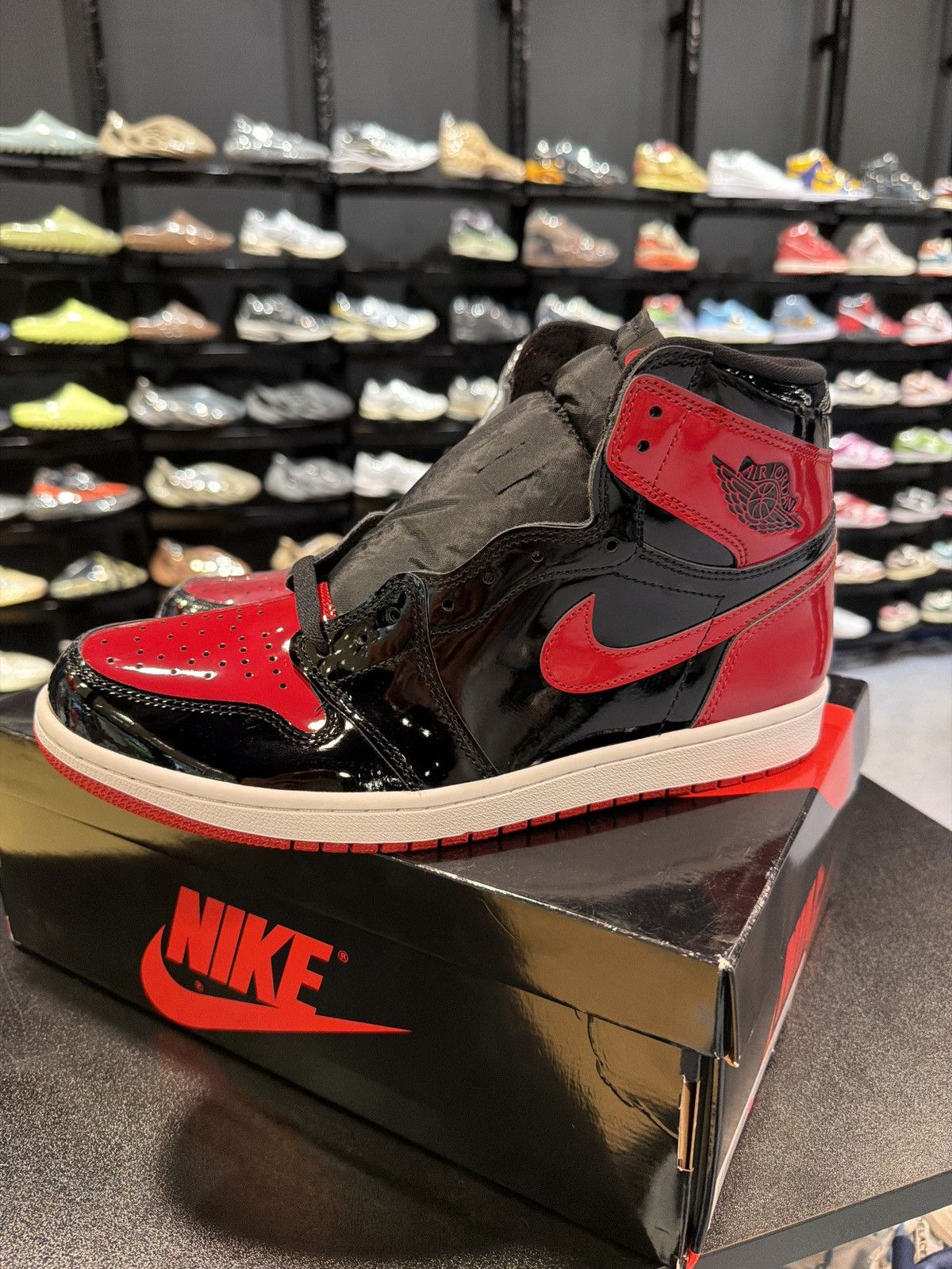 Jordan Brand Jordan 1 High patent Bred Size-10.5 Brand New Size US 10.5 / EU 43-44 - 5 Thumbnail