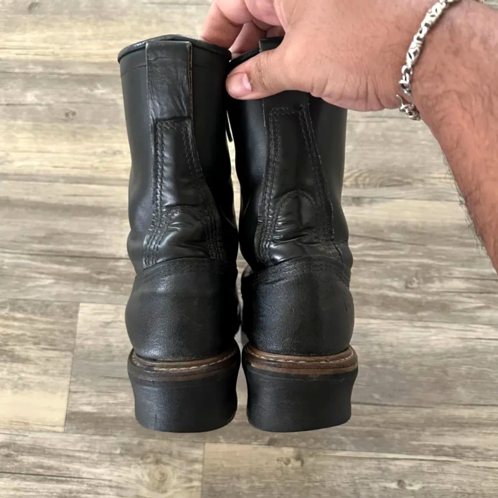 Vintage VINTAGE Red Wing Logger Boot Black Leather 8" 8.5 Men's Size Width? Size US 9 / EU 42 - 4 Thumbnail