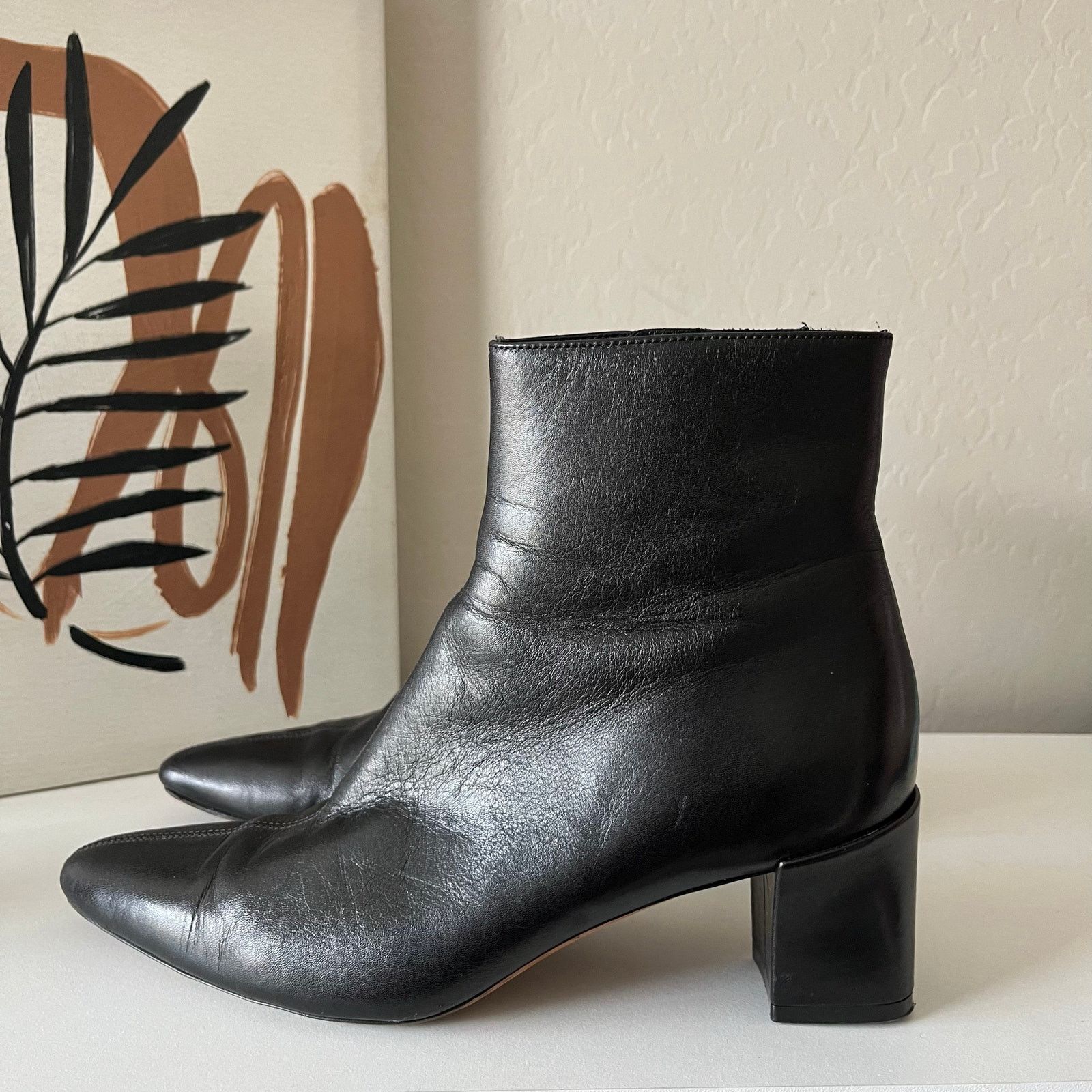 Vince Vince Black Block Heel Pointed Toe Leather Ankle Boots 7.5 Size US 7.5 / IT 37.5 - 1 Thumbnail