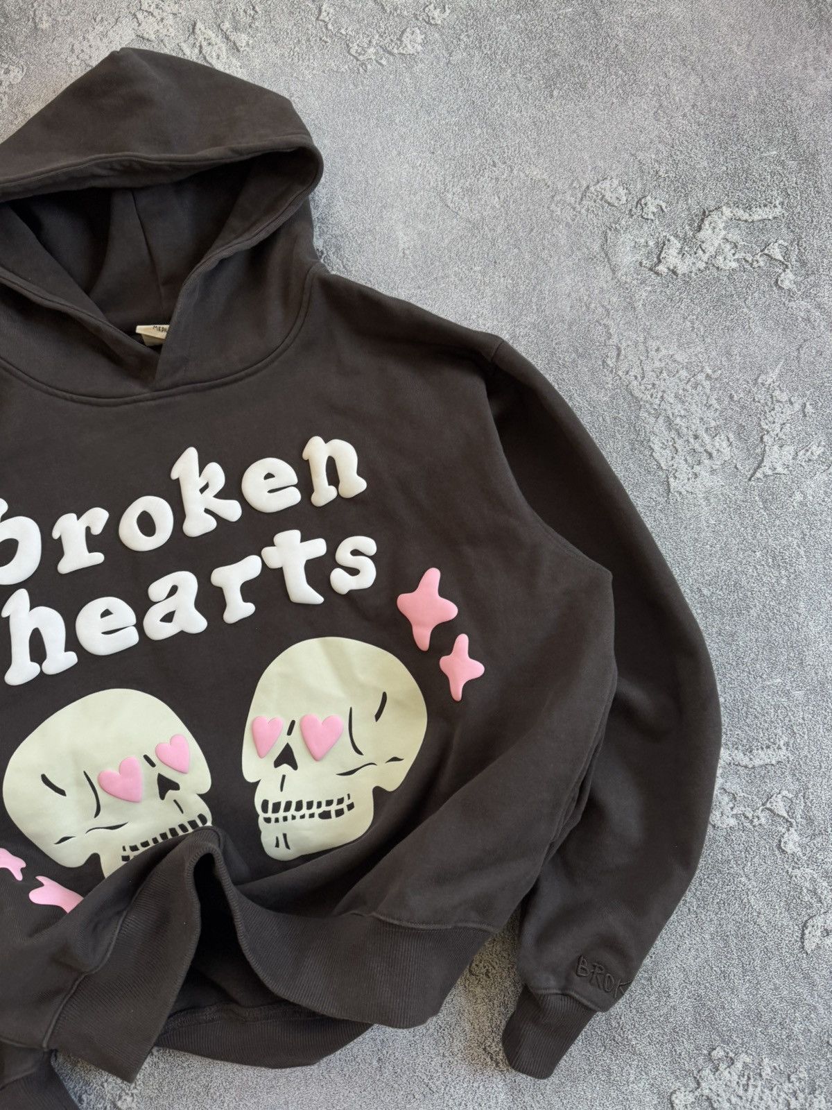 Broken Planet × Designer Broken Planet 🌍 “Broken hearts” skull 💀 brown hoodie relaxed Size US M / EU 48-50 / 2 - 3 Thumbnail