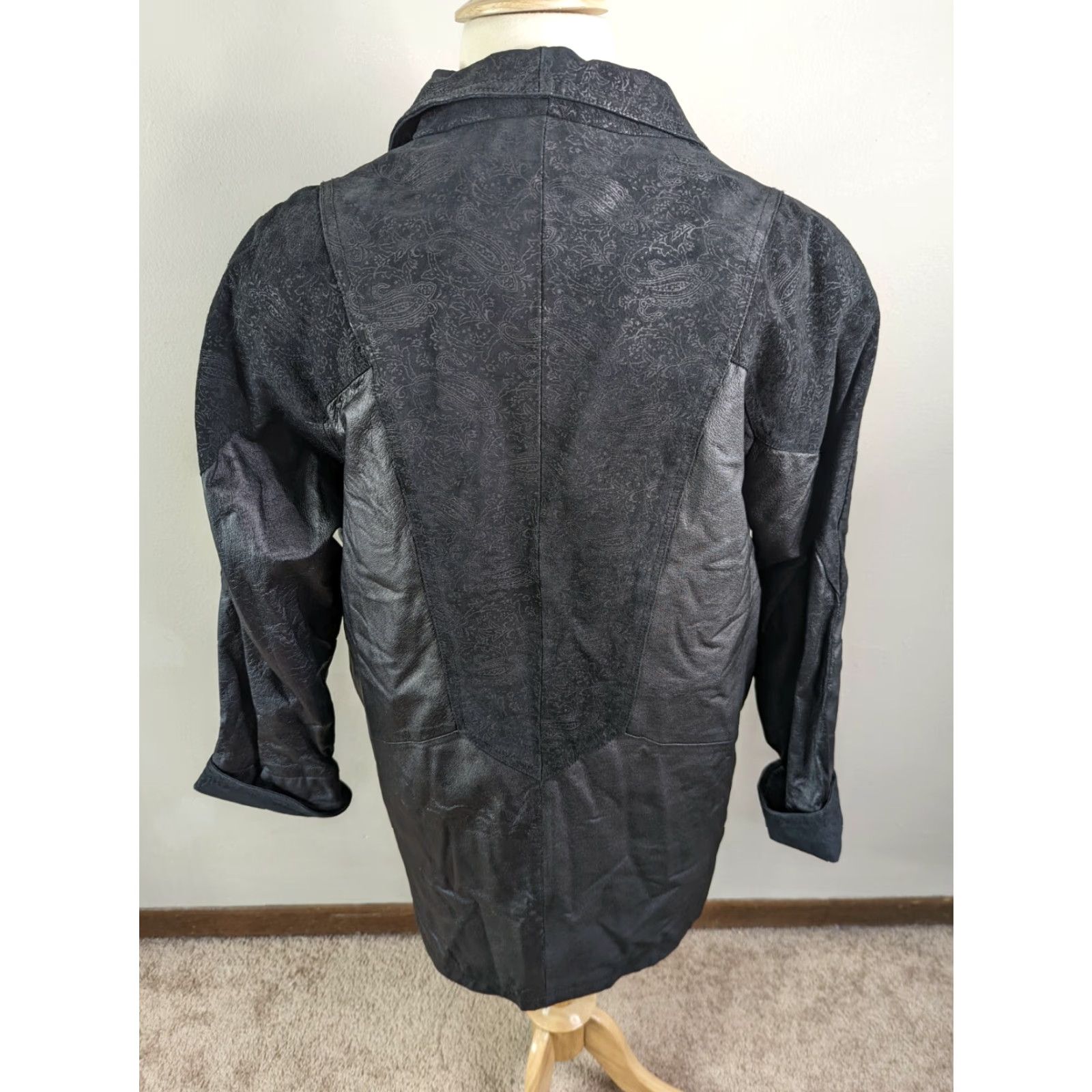 Wilson VINTAGE Wilson's Women's Coat Leather Patchwork Trench 80s Long Black 30.5 Collar to Cuff 40 Bust 40 Waist 31 Length Pockets Mens? No, Women. Size L / US 10 / IT 46 - 5 Thumbnail