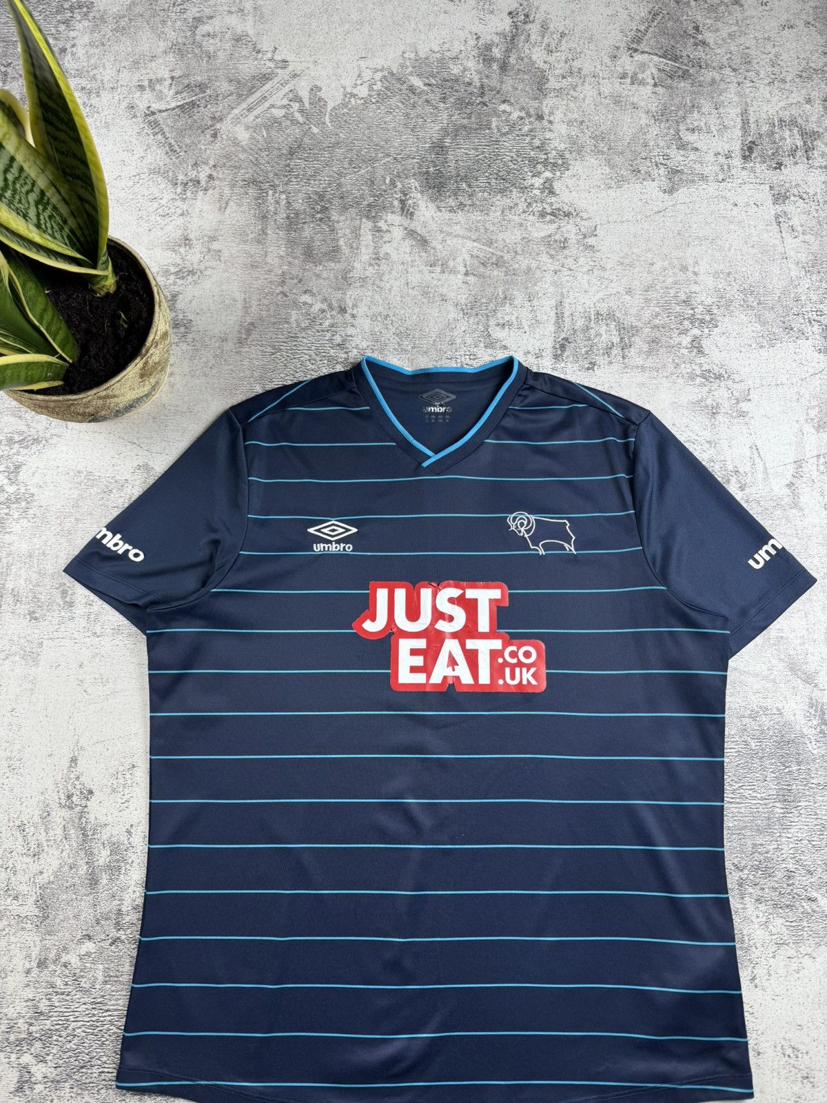 Umbro Derby County 2014/2015 Blue Home Umbro Men’s Soccer Football T Shirt Jersey Kit Size US XL / EU 56 / 4 - 4 Thumbnail