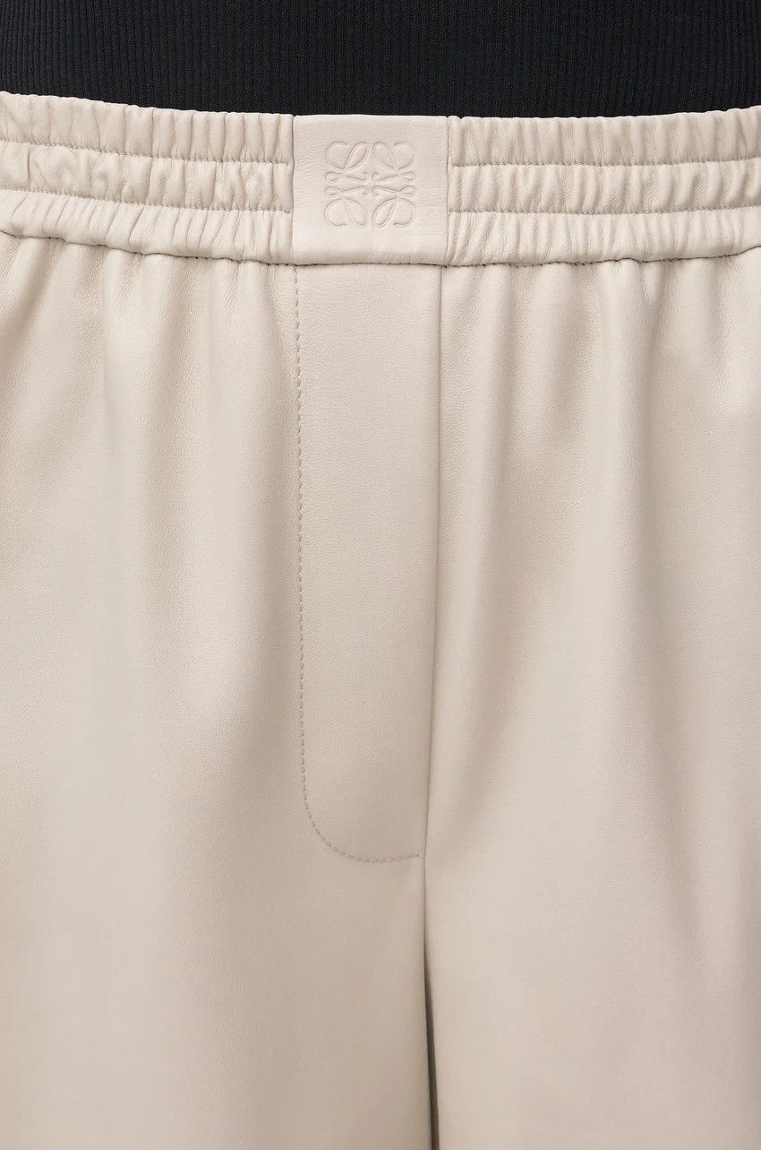 Loewe o1loc1c0525 Cropped Trousers Nappa Lambskin in Light Beige Size 28" / US 6 / IT 42 - 5 Thumbnail