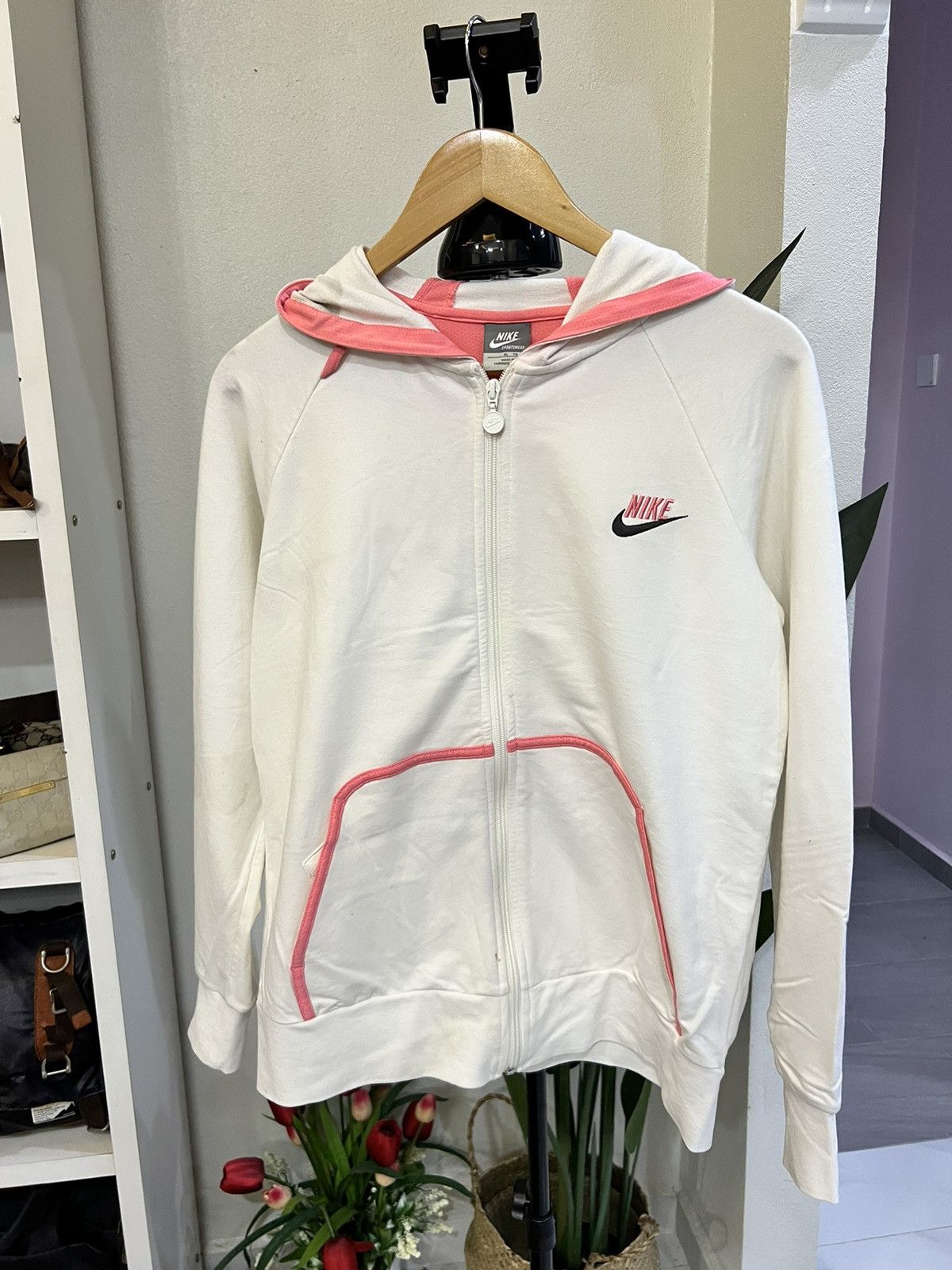 Image of Nike Sportwear Women’S Sweater in White, Women's (Size XL)