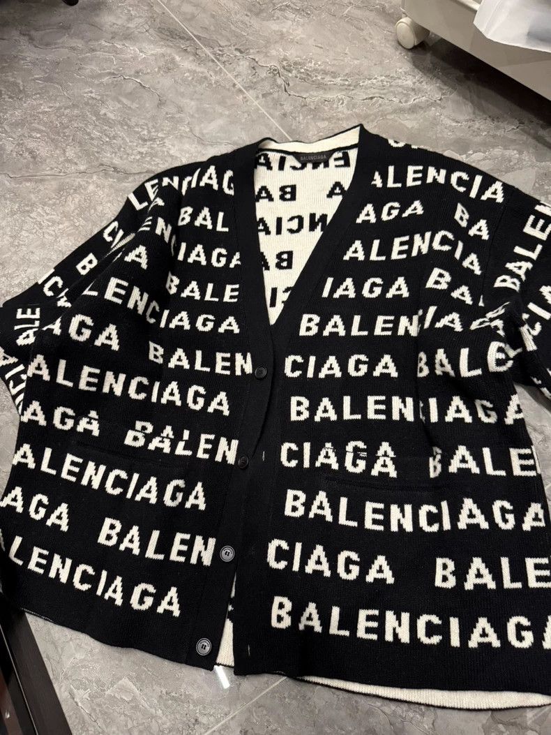 Balenciaga Balenciaga Logo Wool Blend Cardigan Size US M / EU 48-50 / 2 - 1 Thumbnail