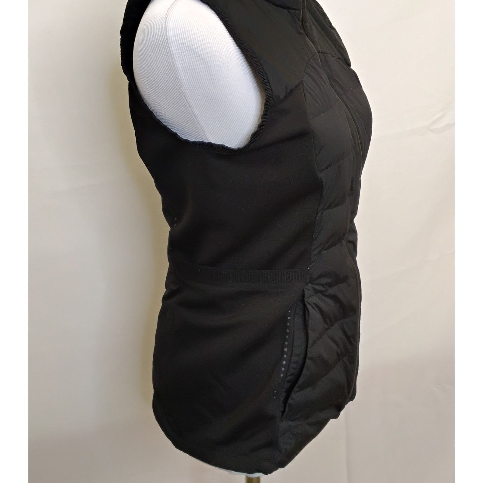 Lululemon Lululemon Down Hybrid Vest Women's 6 Black Active Wear Size M / US 6-8 / IT 42-44 - 5 Thumbnail