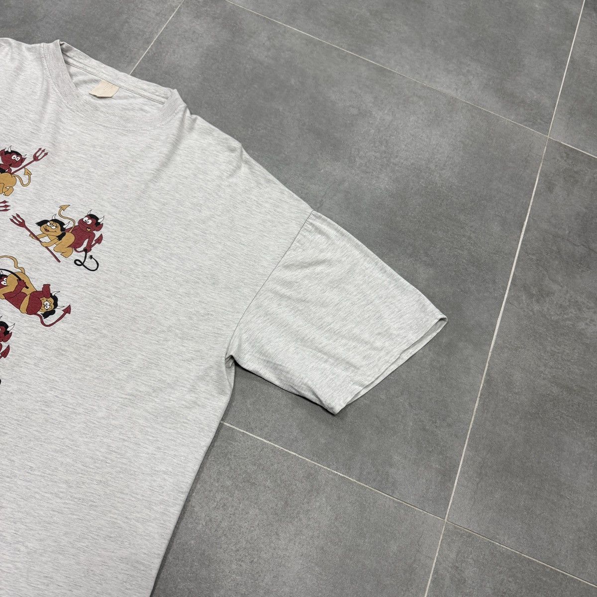 Other Vintage Cartoon Devil Graphic Funny Comic Print T-Shirt Gray Size US XXL / EU 58 / 5 - 4 Thumbnail