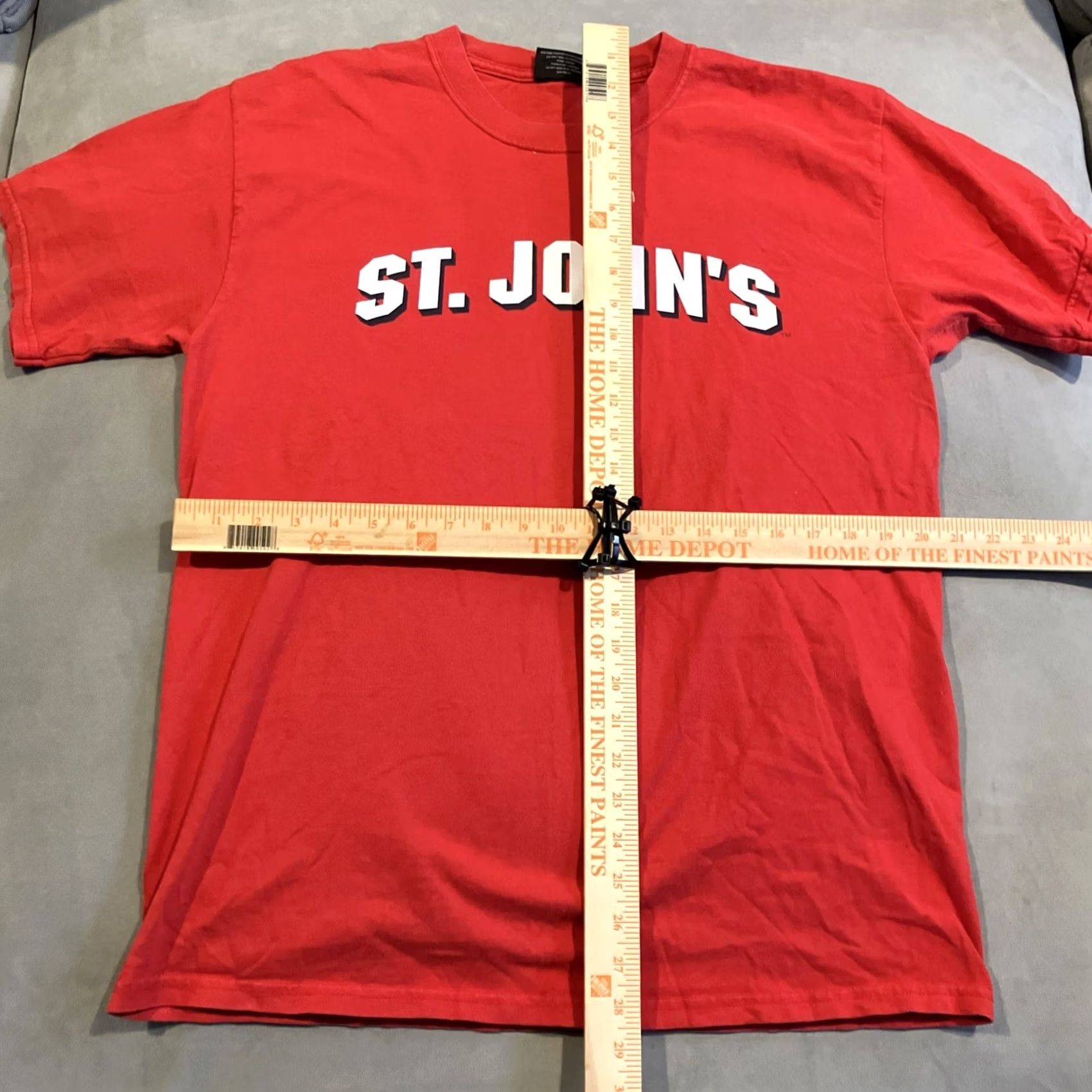 Vintage VINTAGE Steve & Barry's ST. JOHNS UNIVERSITY Red T Shirt Men's Large L Short Sleeve Shirt University Mens Red Size US L / EU 52-54 / 3 - 4 Thumbnail