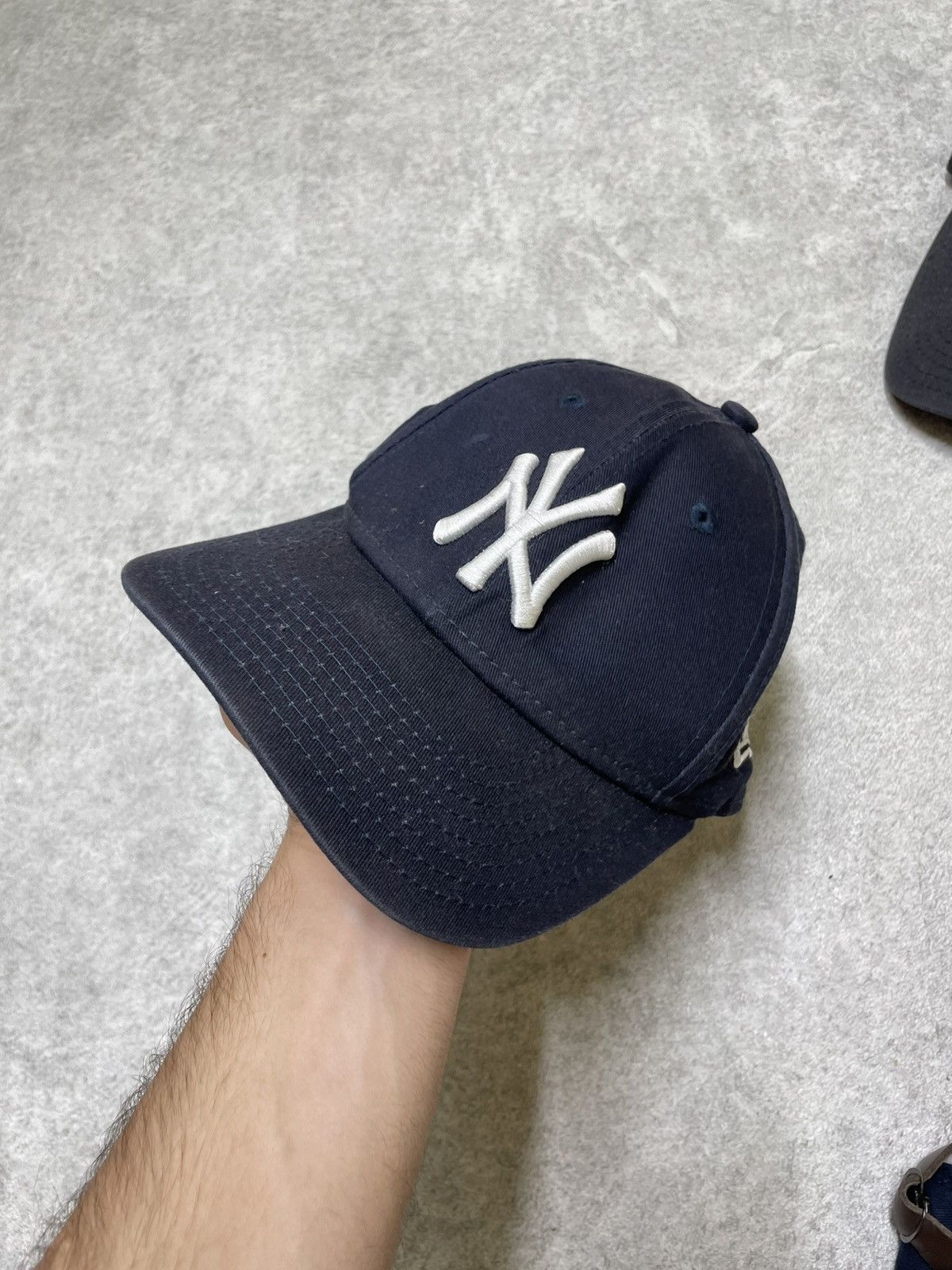 Wolves Sakura Fitted Cap ブラック HSC.1003 - SAKURA COLLECTION - BLACK SNAPBACK – Yokai Co.