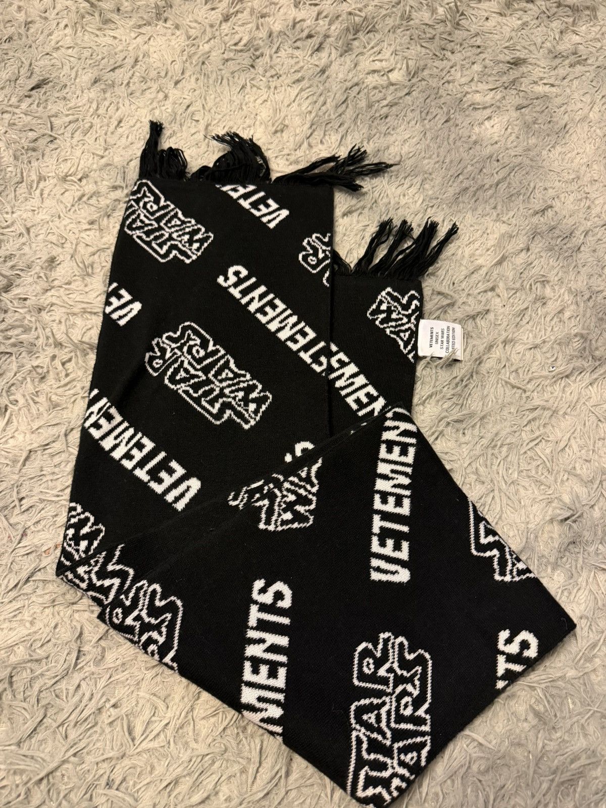 Vetements STAR WARS scarf Size ONE SIZE - 1 Thumbnail